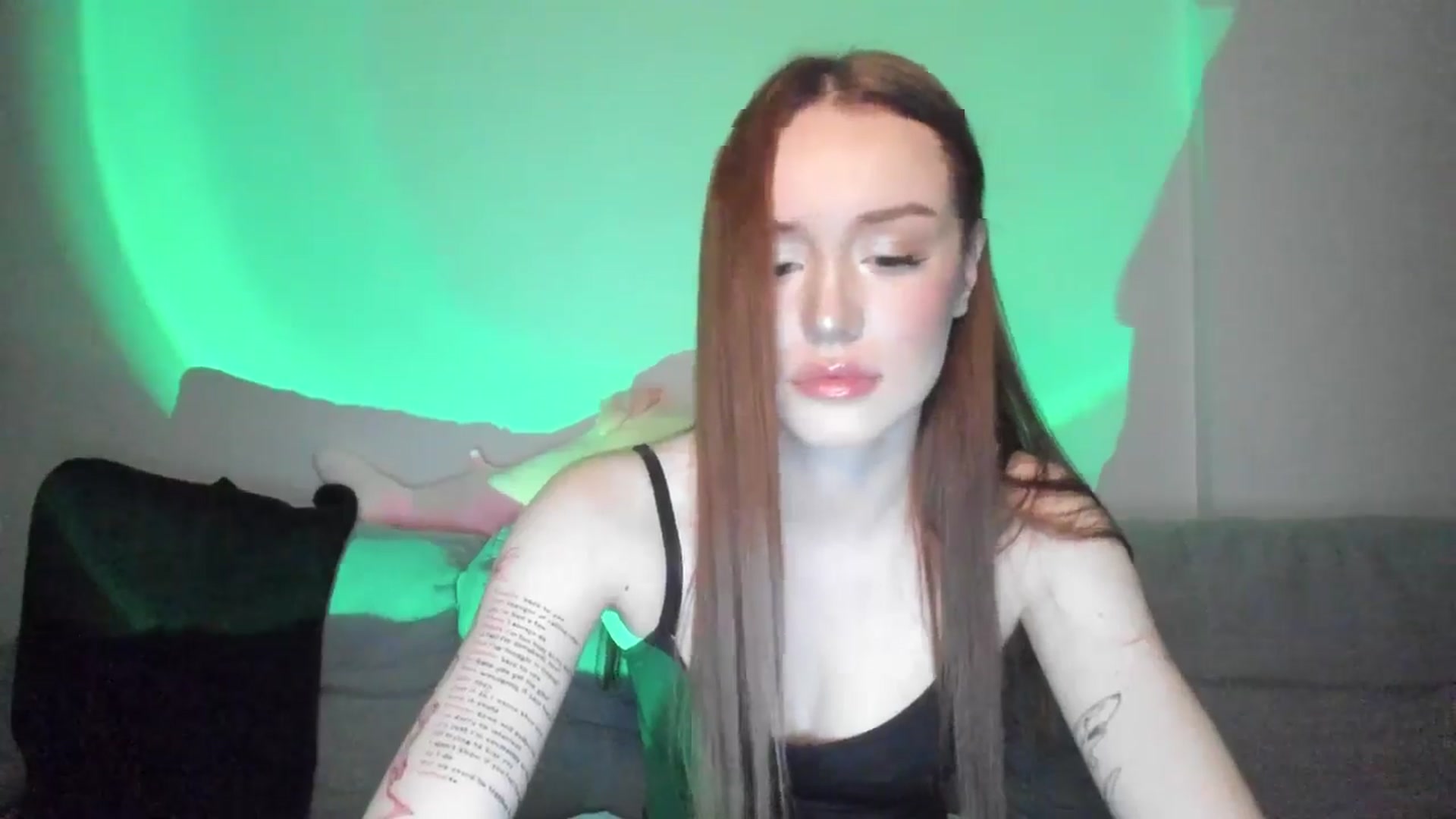 Gallery image thumbnail from IsabellRrose's myfreecams stream on, 03/12/2025, 18:29 image 2 of 20