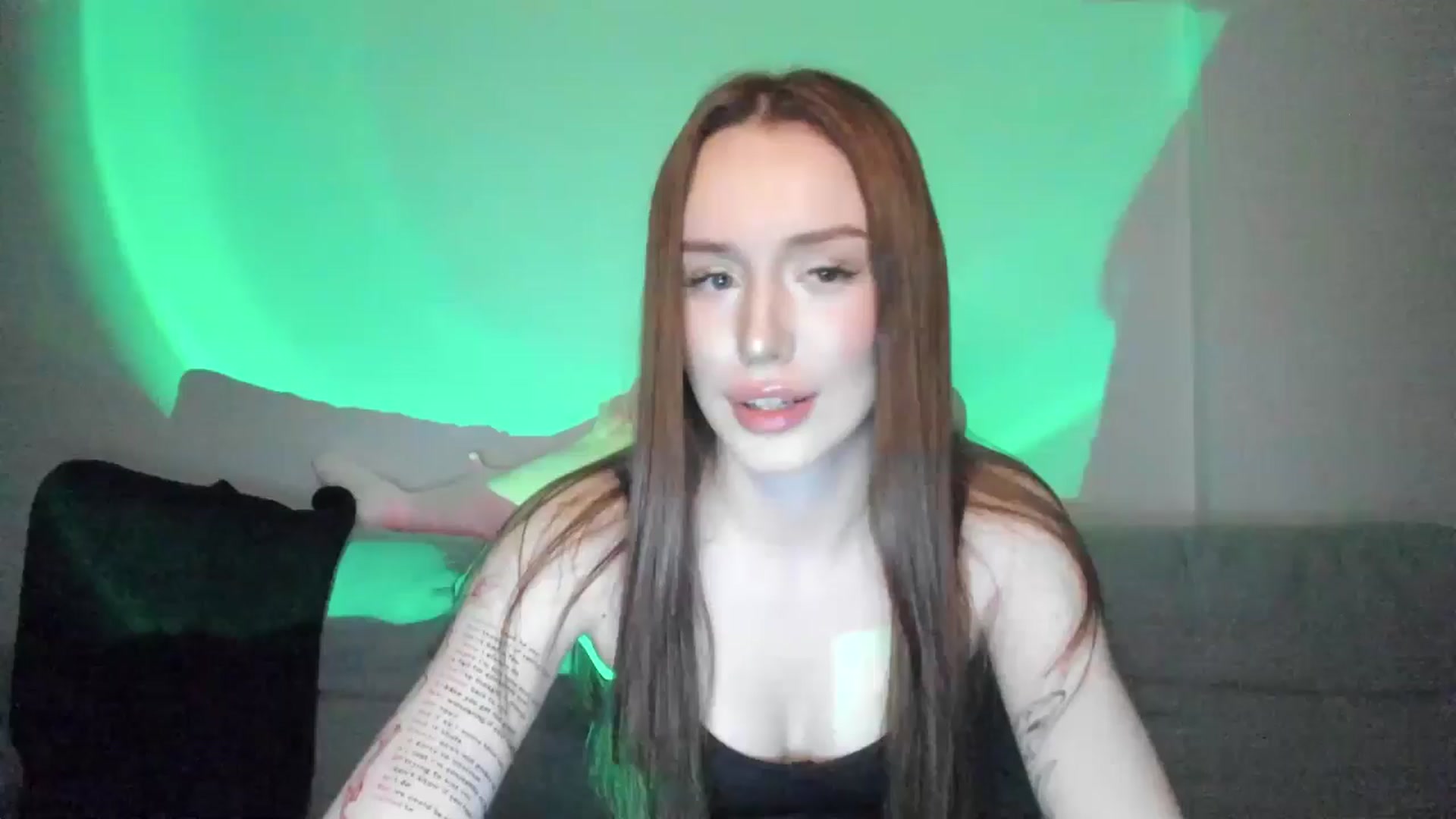 Gallery image thumbnail from IsabellRrose's myfreecams stream on, 03/12/2025, 19:15 image 1 of 20