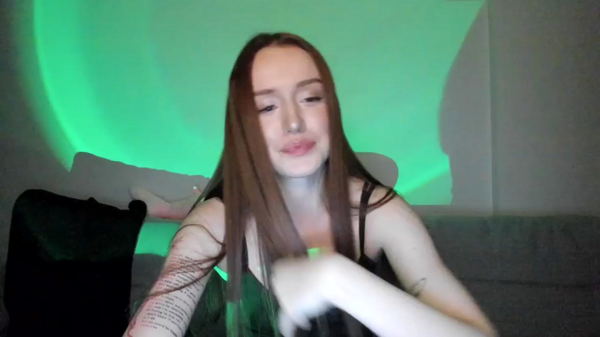 Gallery image thumbnail from IsabellRrose's myfreecams stream on, 03/12/2025, 19:29 image 12 of 20