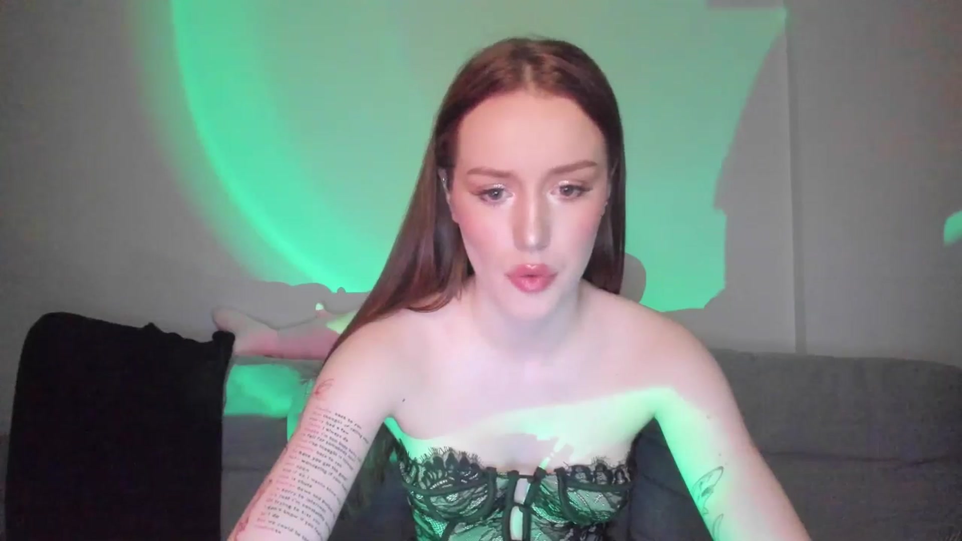 Gallery image thumbnail from IsabellRrose's myfreecams stream on, 03/14/2025, 18:55 image 8 of 20