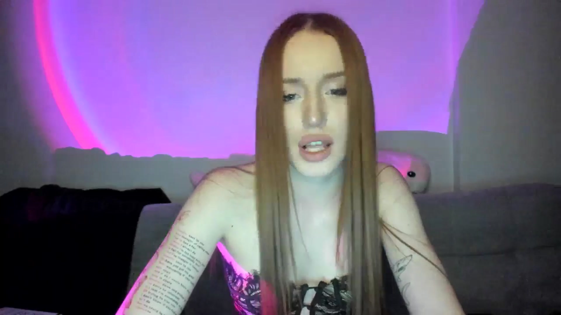Gallery image thumbnail from IsabellRrose's myfreecams stream on, 03/19/2025, 17:22 image 17 of 20