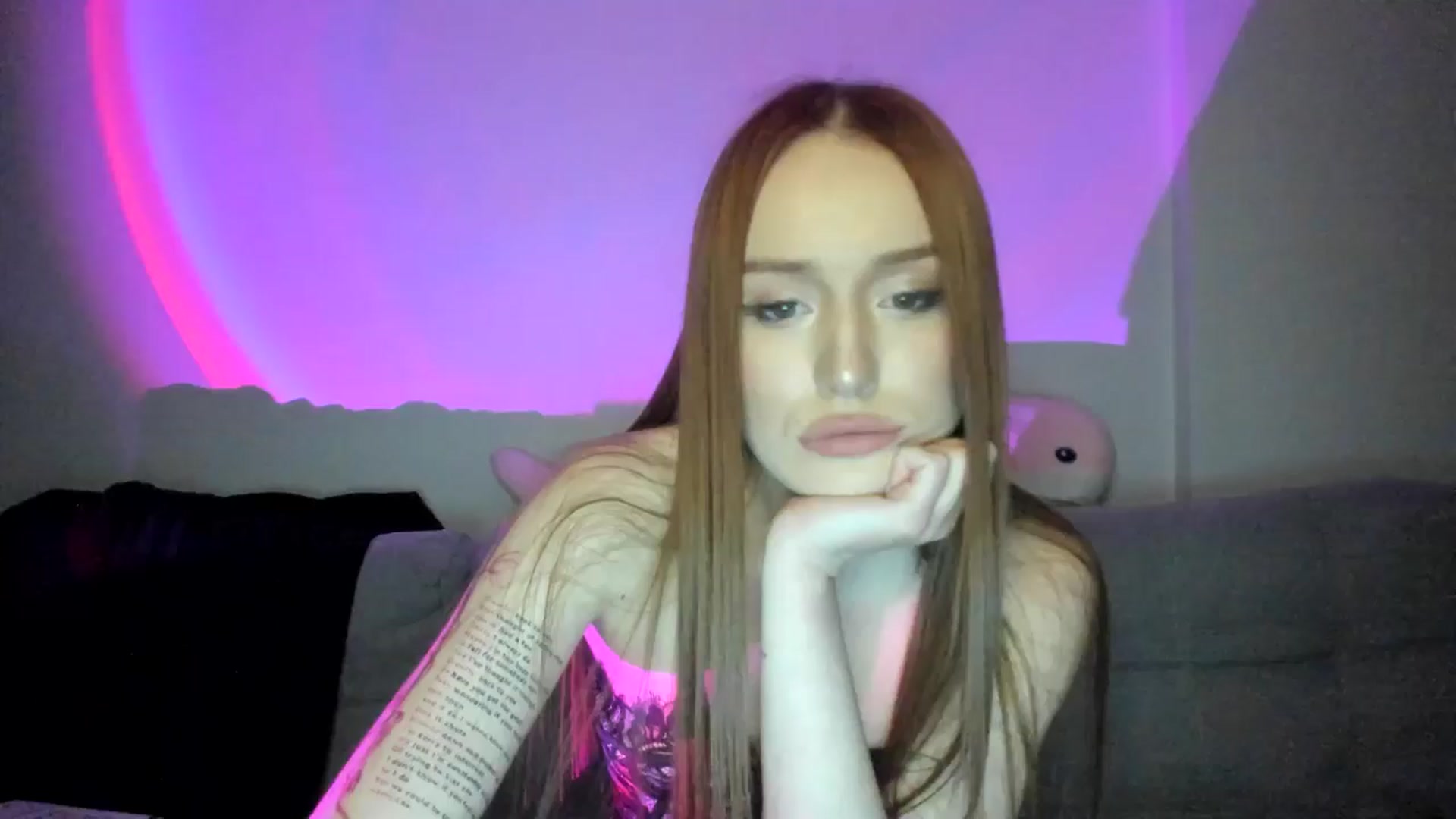 Gallery image thumbnail from IsabellRrose's myfreecams stream on, 03/19/2025, 18:13 image 1 of 20