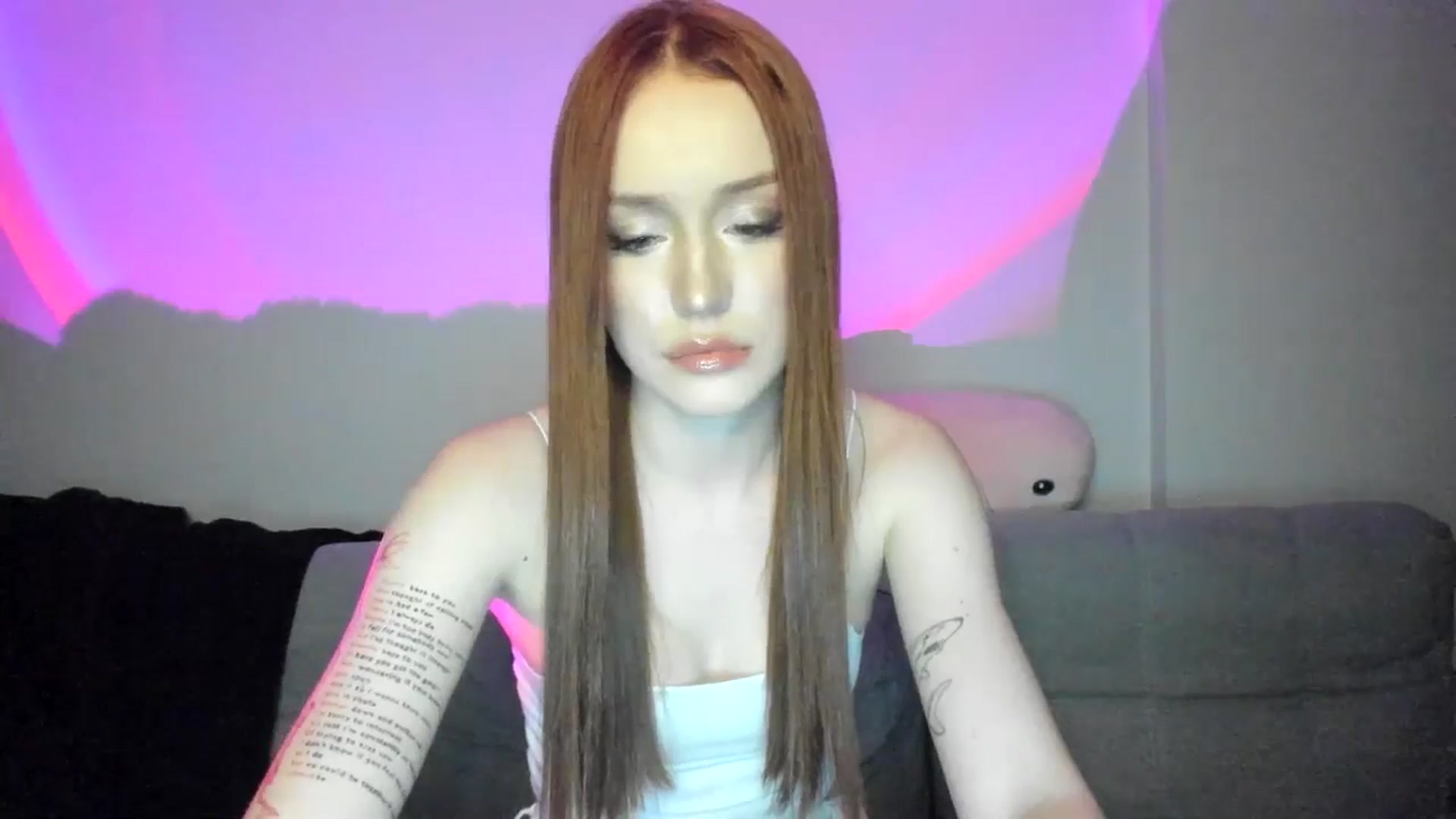 Gallery image thumbnail from IsabellRrose's myfreecams stream on, 03/21/2025, 17:33 image 15 of 20