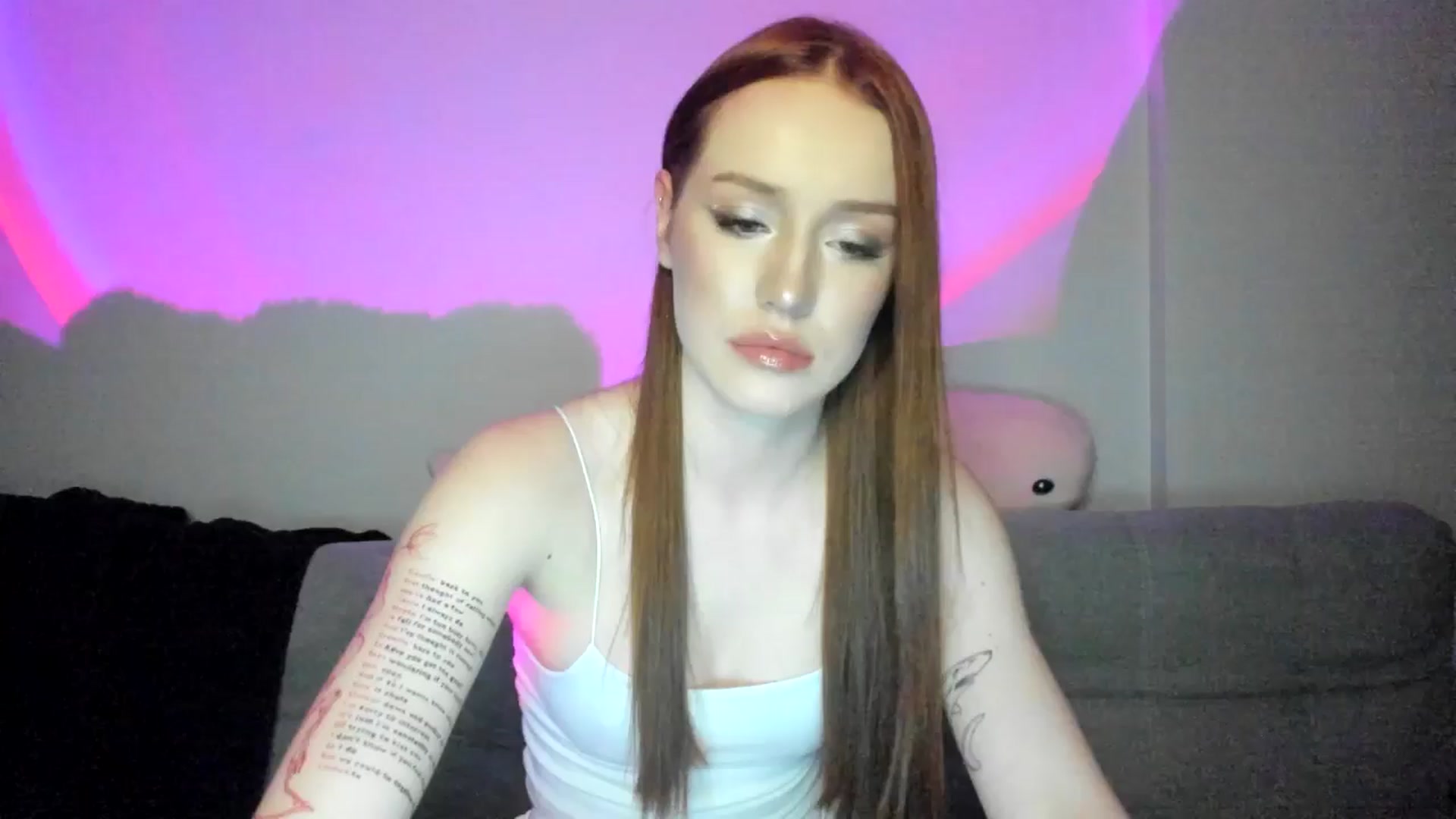 Gallery image thumbnail from IsabellRrose's myfreecams stream on, 03/21/2025, 17:33 image 20 of 20