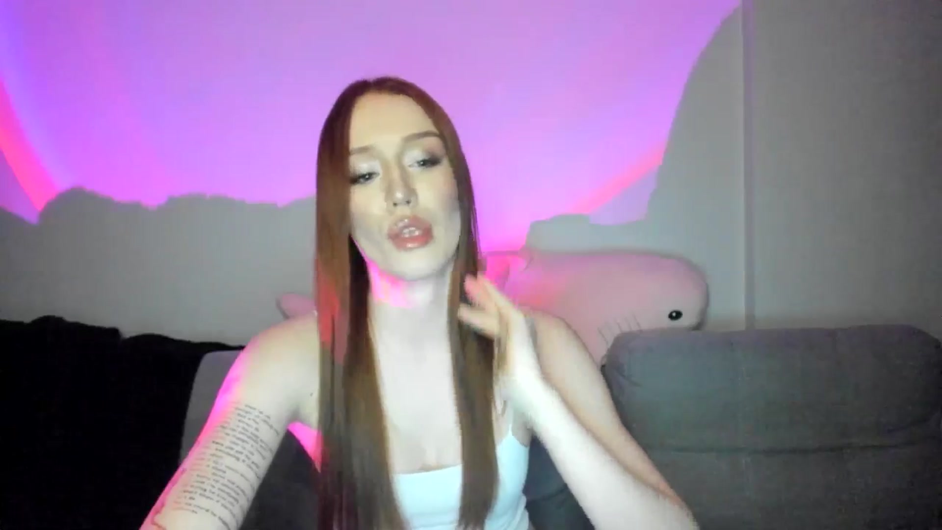 Gallery image thumbnail from IsabellRrose's myfreecams stream on, 03/21/2025, 17:33 image 12 of 20