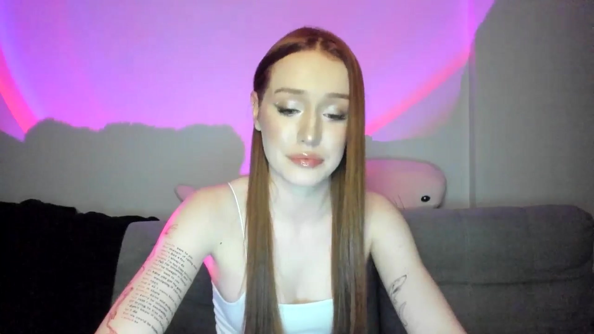 Gallery image thumbnail from IsabellRrose's myfreecams stream on, 03/21/2025, 17:48 image 15 of 20