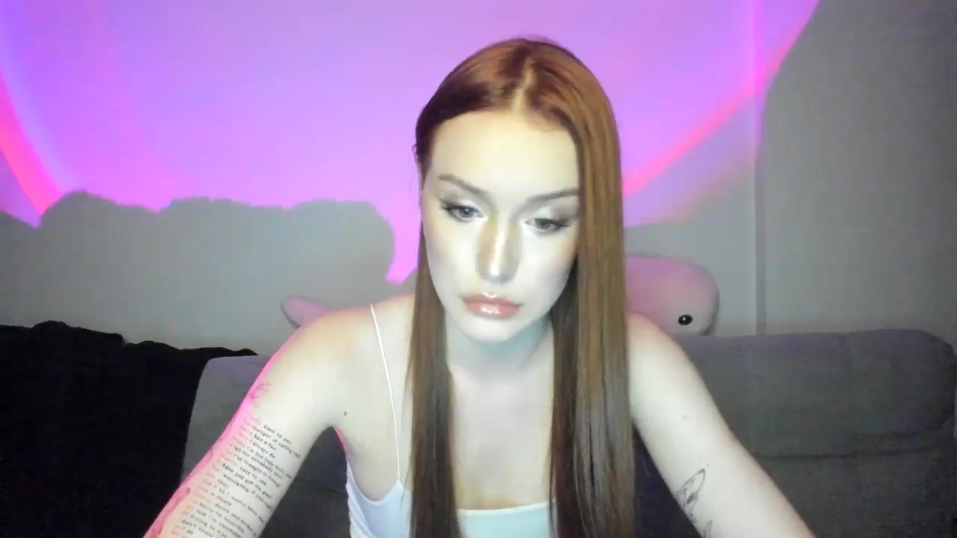 Gallery image thumbnail from IsabellRrose's myfreecams stream on, 03/21/2025, 17:48 image 12 of 20