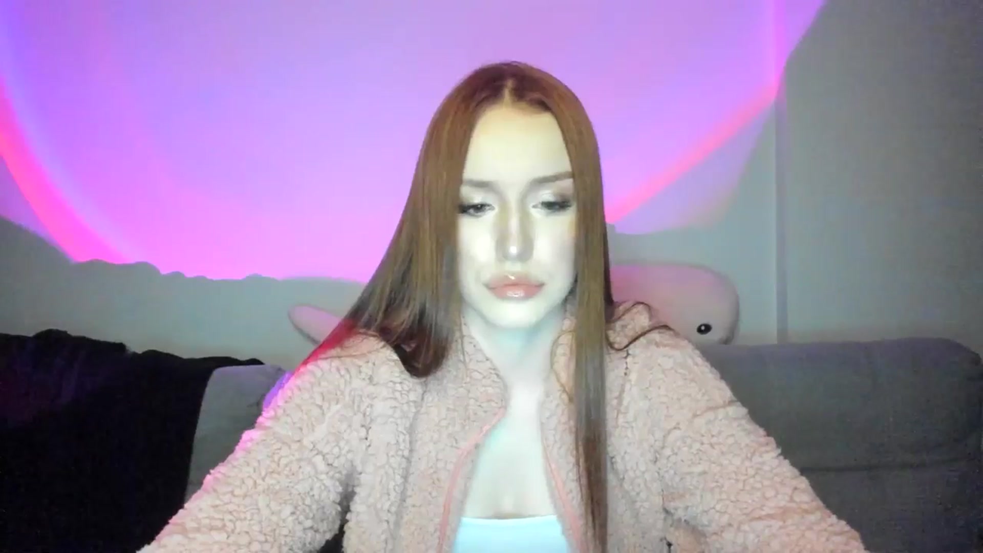 Gallery image thumbnail from IsabellRrose's myfreecams stream on, 03/21/2025, 18:34 image 4 of 20