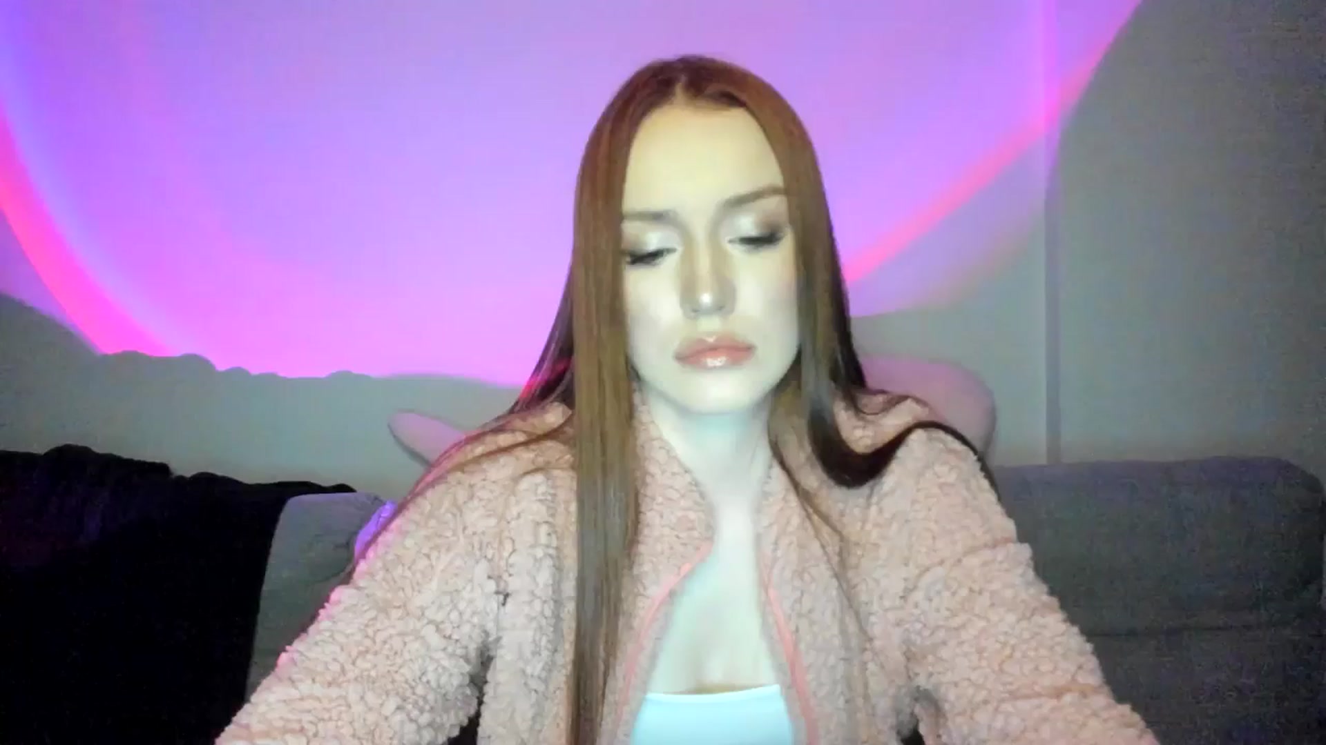 Gallery image thumbnail from IsabellRrose's myfreecams stream on, 03/21/2025, 18:34 image 2 of 20