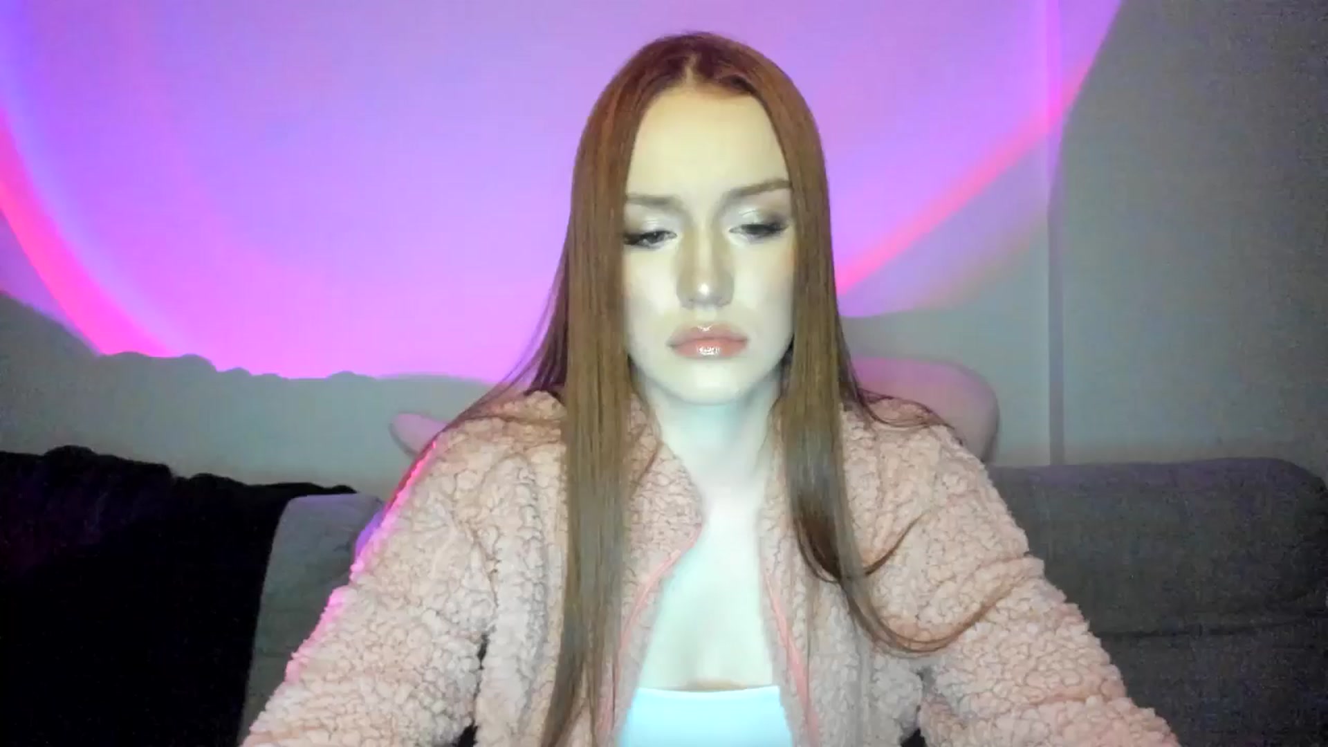 Gallery image thumbnail from IsabellRrose's myfreecams stream on, 03/21/2025, 18:34 image 3 of 20