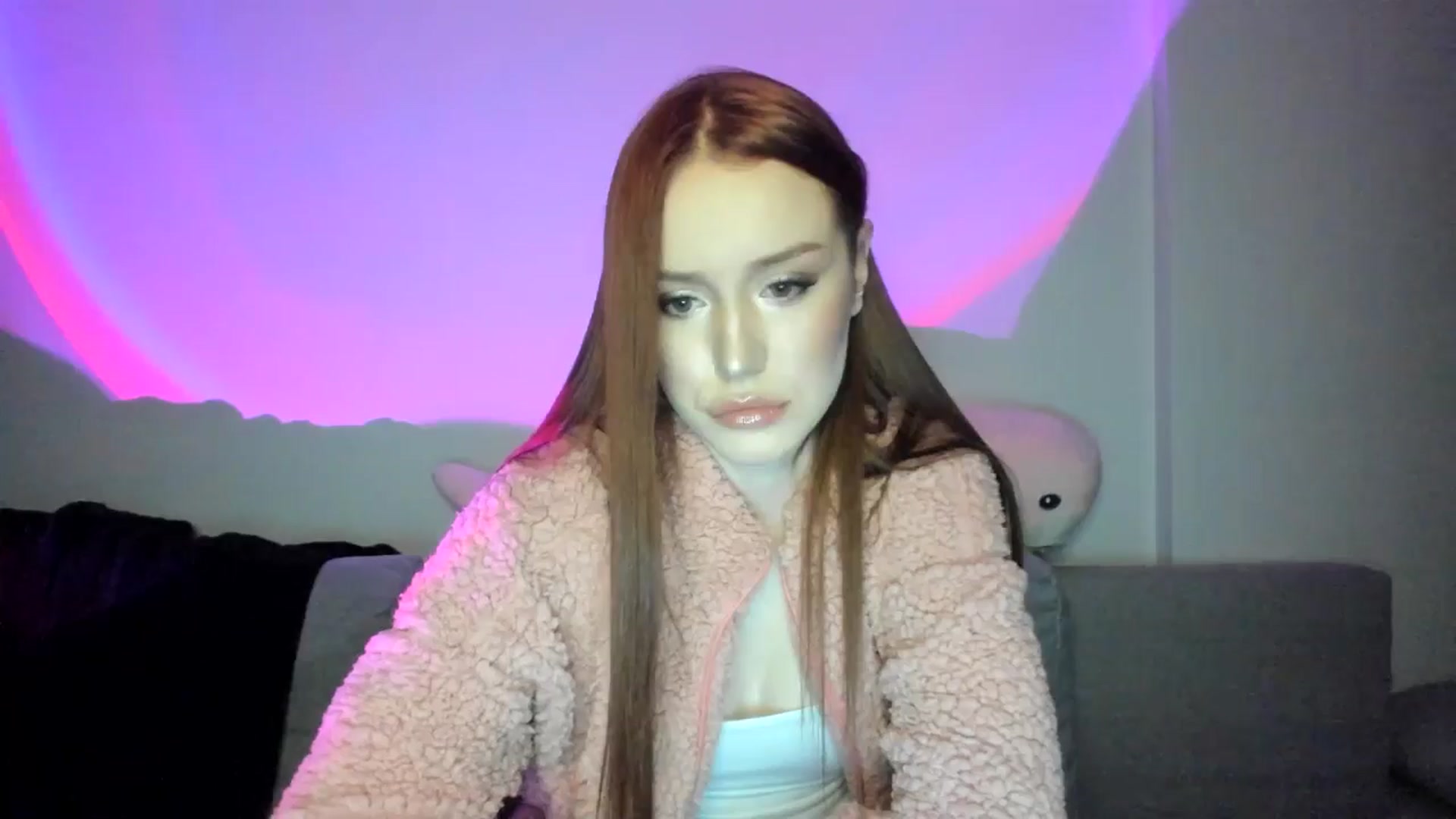 Gallery image thumbnail from IsabellRrose's myfreecams stream on, 03/21/2025, 18:34 image 15 of 20