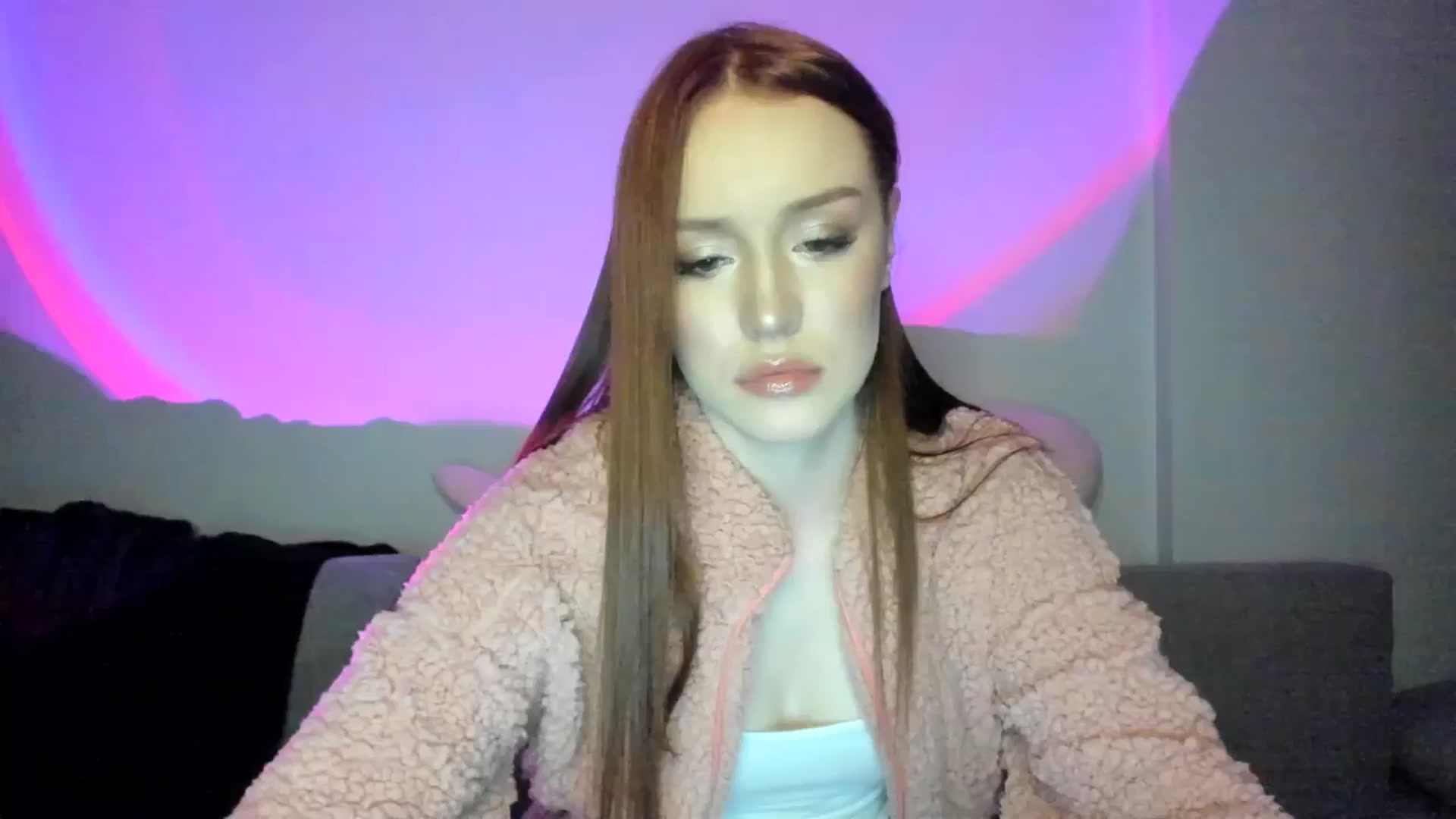 Gallery image thumbnail from IsabellRrose's myfreecams stream on, 03/21/2025, 18:34 image 8 of 20