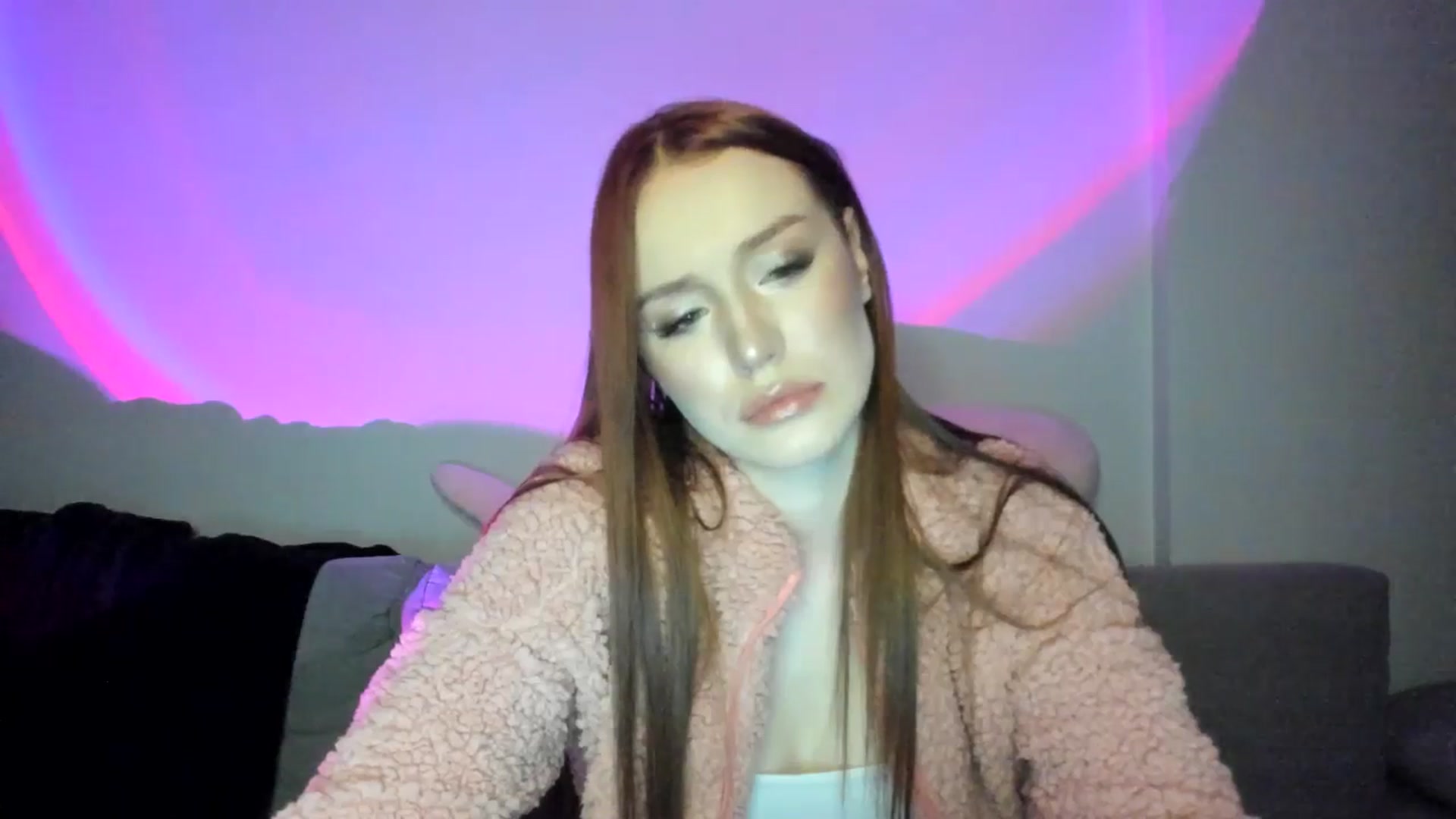 Gallery image thumbnail from IsabellRrose's myfreecams stream on, 03/21/2025, 18:34 image 18 of 20