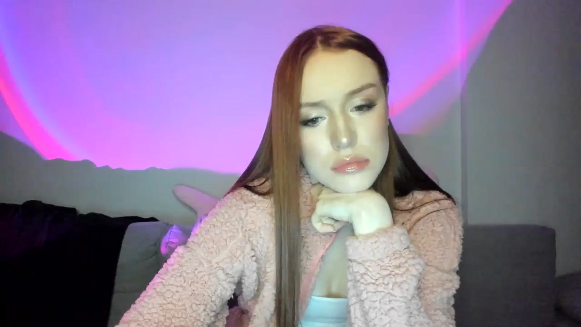 Gallery image thumbnail from IsabellRrose's myfreecams stream on, 03/21/2025, 18:34 image 11 of 20