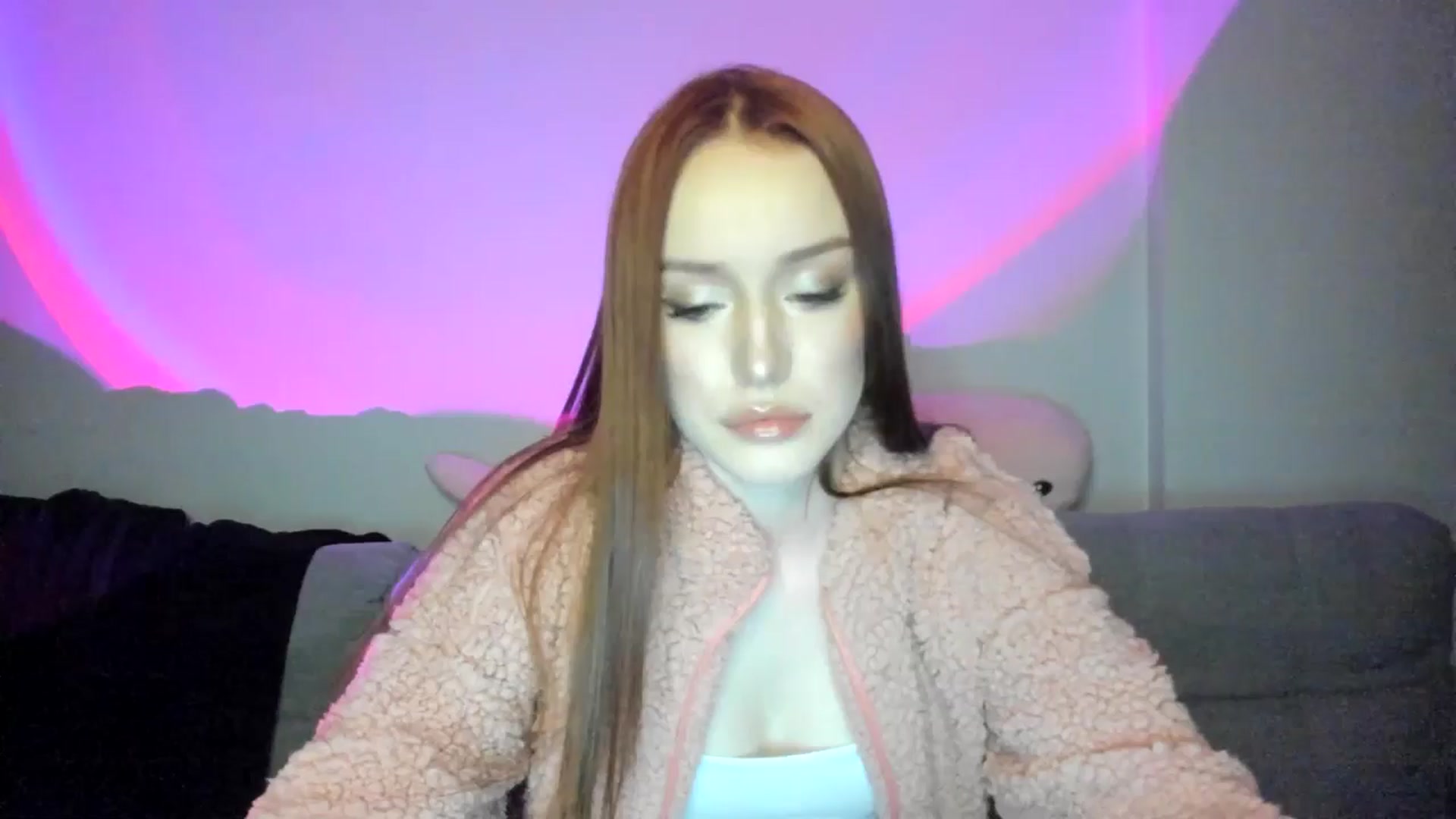 Gallery image thumbnail from IsabellRrose's myfreecams stream on, 03/21/2025, 18:34 image 1 of 20