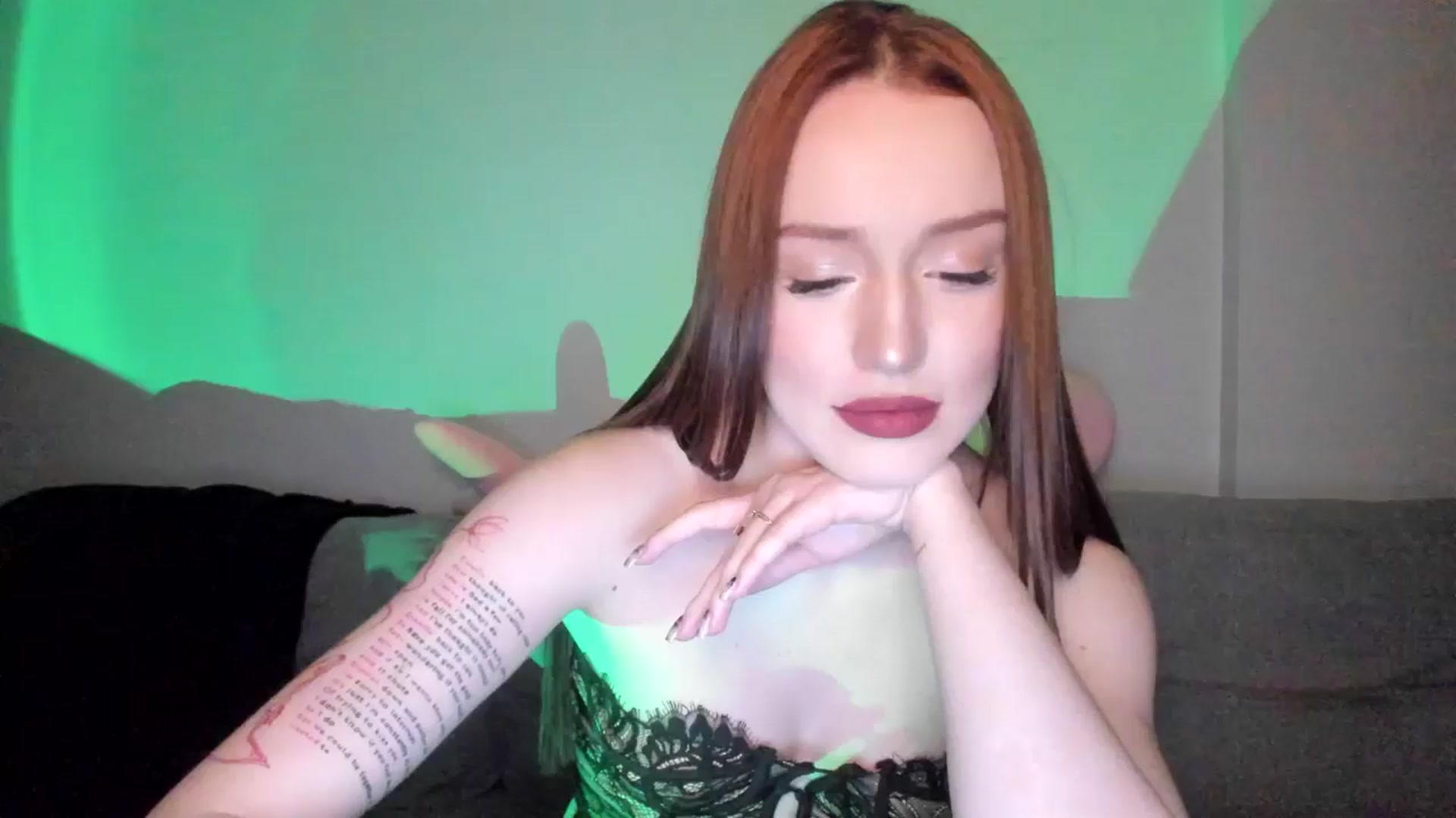 Gallery image thumbnail from IsabellRrose's myfreecams stream on, 03/24/2025, 18:21 image 1 of 20