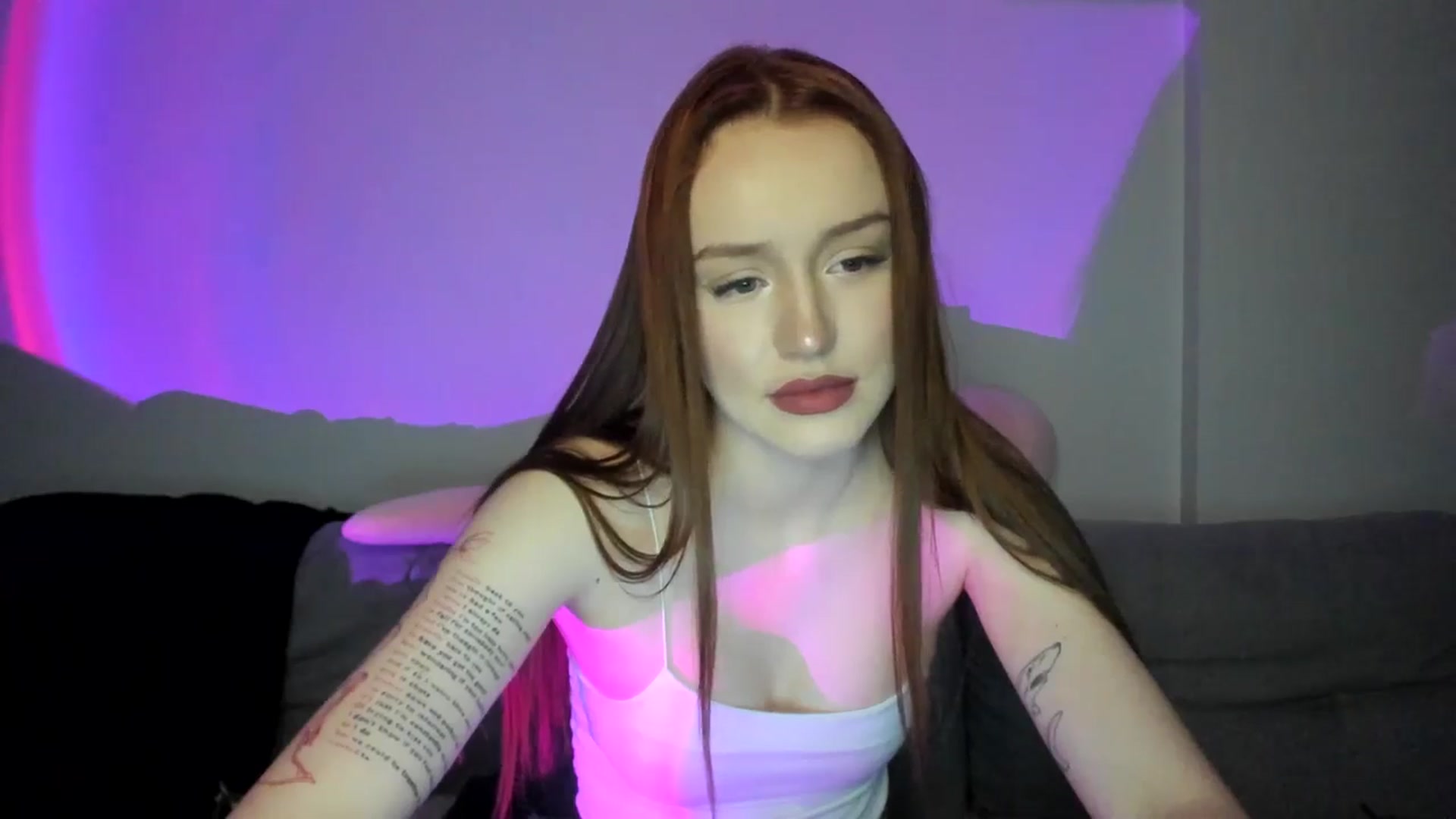 Gallery image thumbnail from IsabellRrose's myfreecams stream on, 03/25/2025, 17:20 image 18 of 20