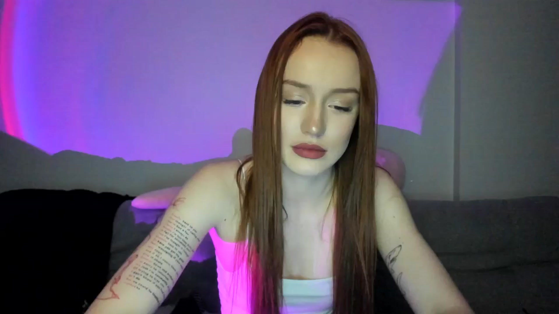 Gallery image thumbnail from IsabellRrose's myfreecams stream on, 03/25/2025, 17:42 image 19 of 20