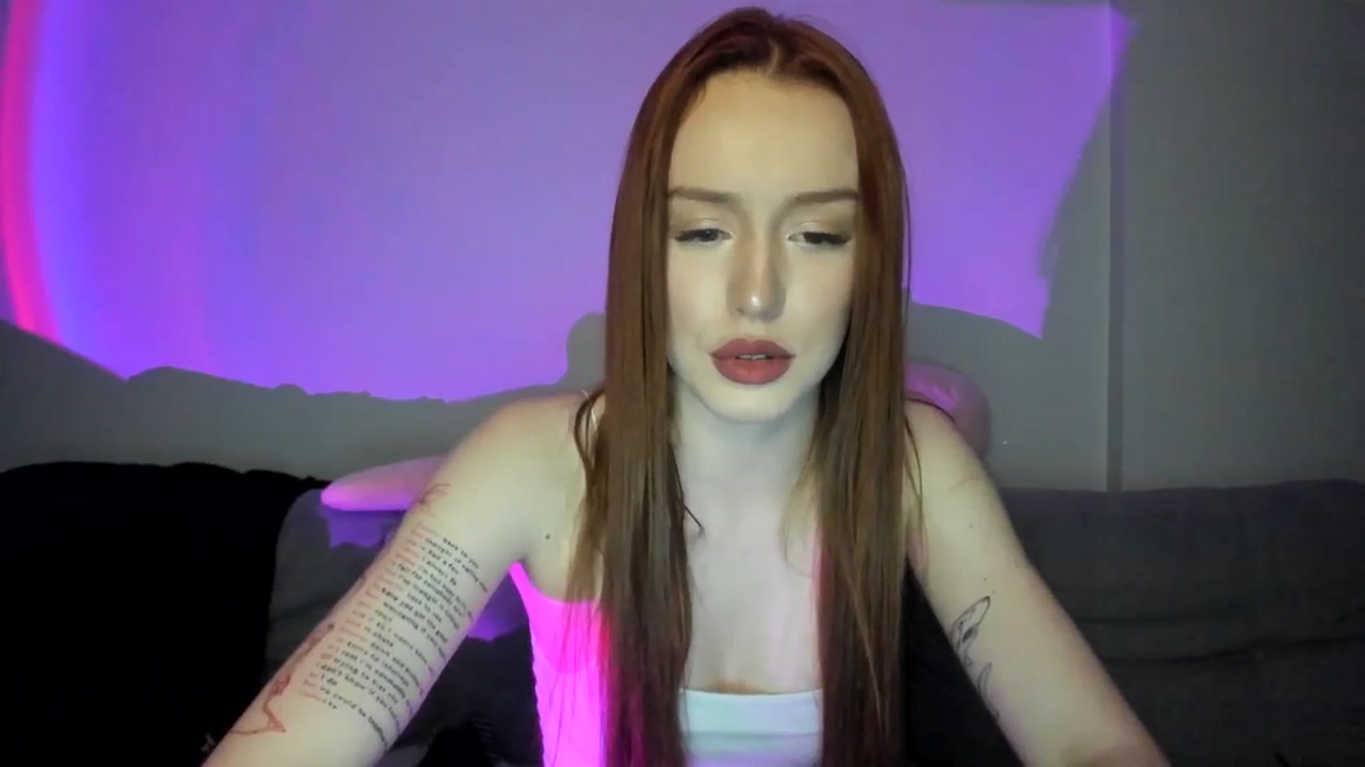 Gallery image thumbnail from IsabellRrose's myfreecams stream on, 03/25/2025, 17:42 image 18 of 20