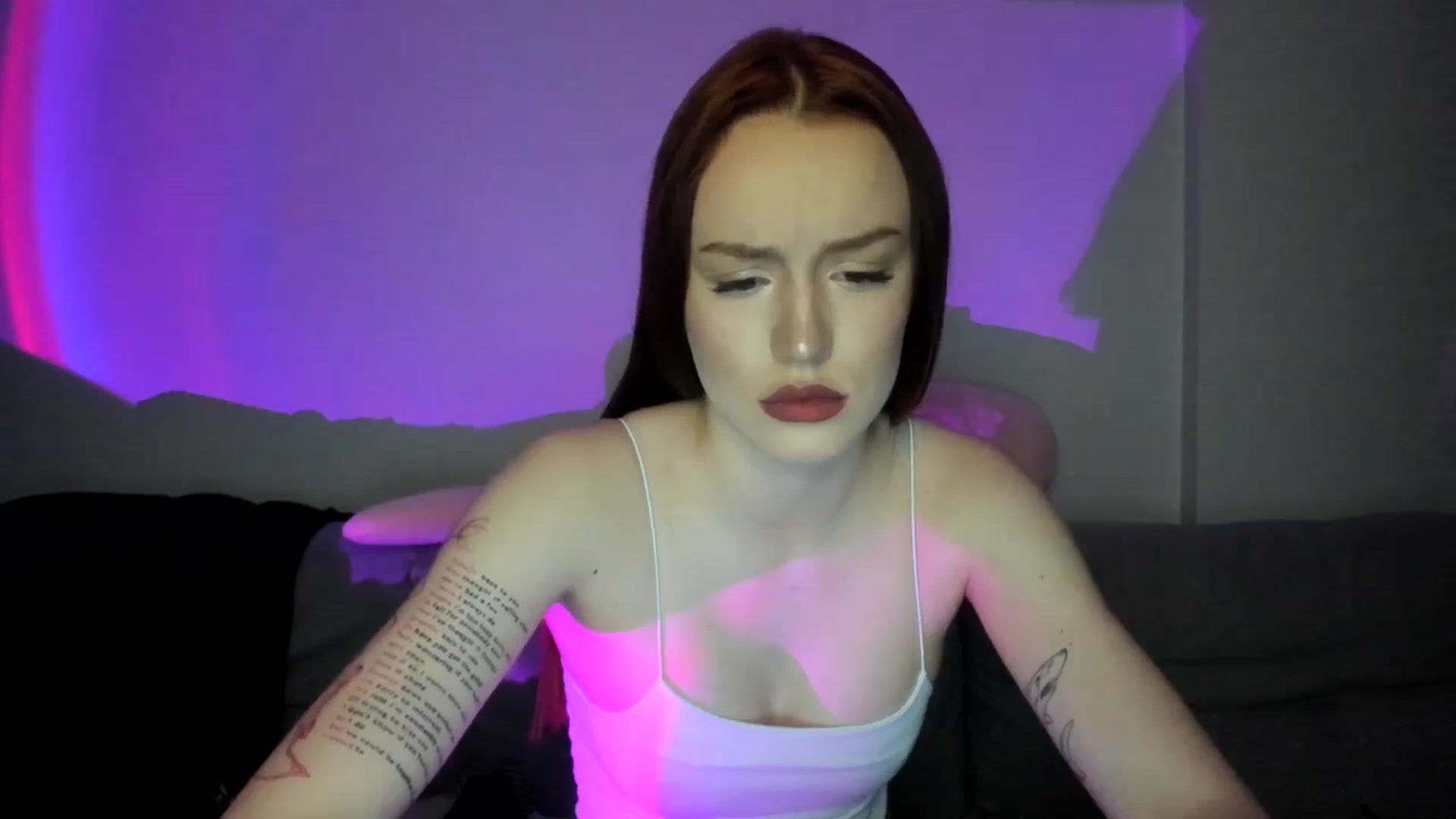 Gallery image thumbnail from IsabellRrose's myfreecams stream on, 03/25/2025, 17:42 image 4 of 20