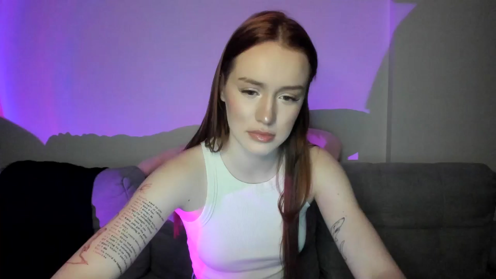 Gallery image thumbnail from IsabellRrose's myfreecams stream on, 03/26/2025, 17:12 image 6 of 20