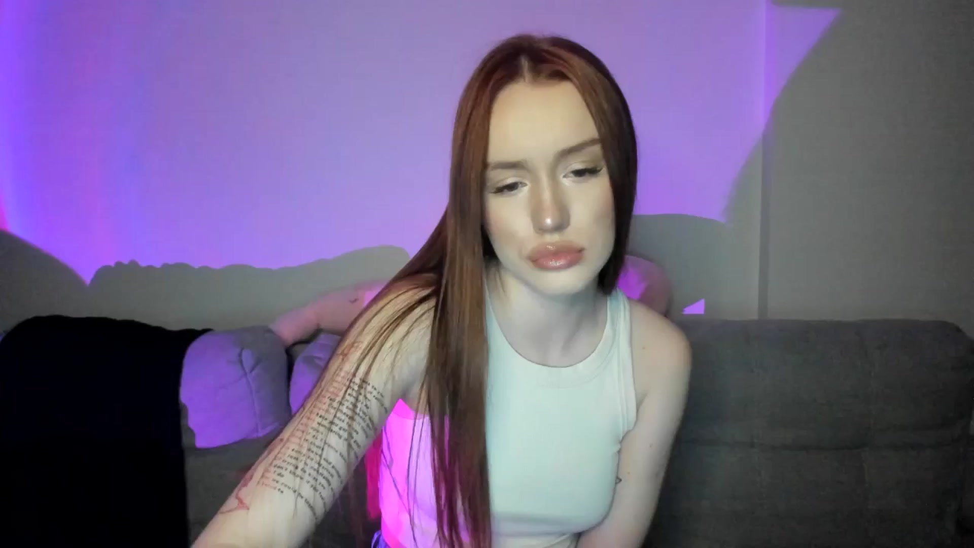 Gallery image thumbnail from IsabellRrose's myfreecams stream on, 03/26/2025, 17:12 image 18 of 20