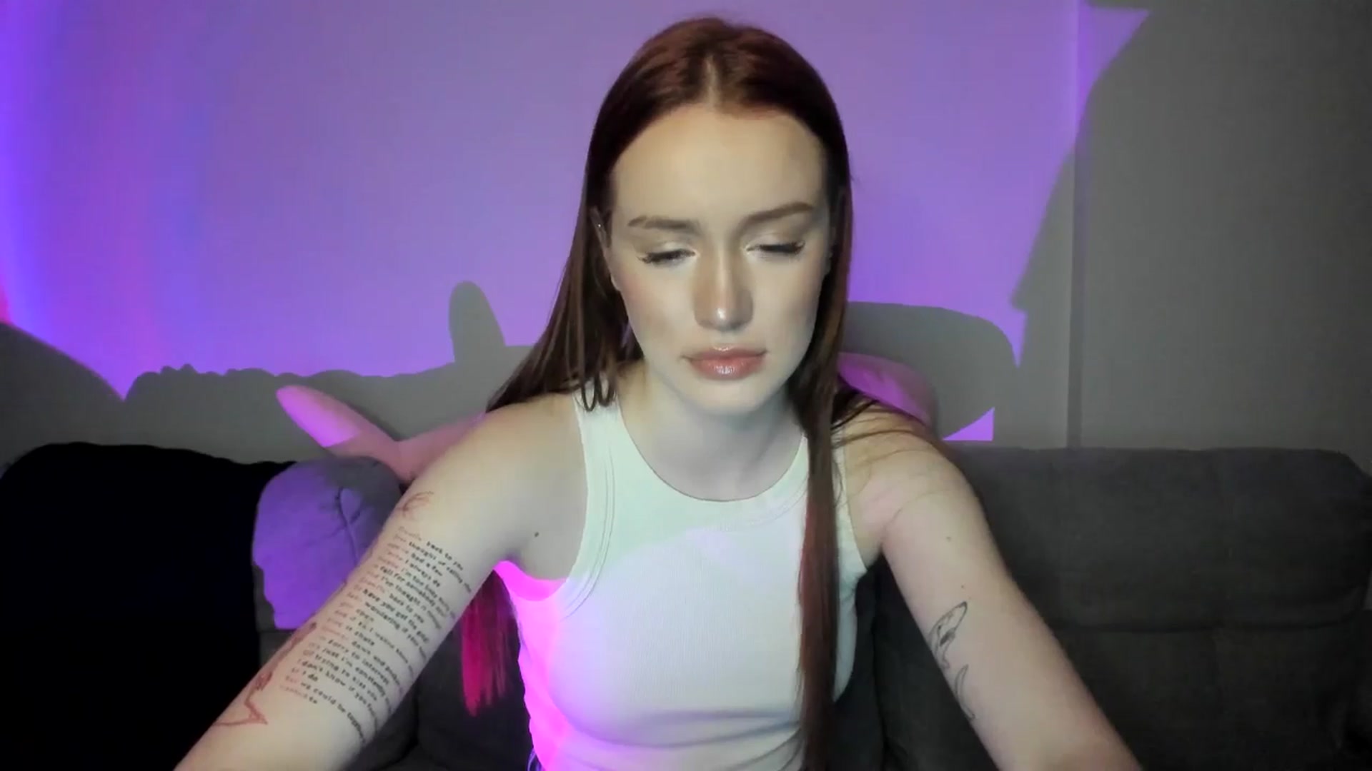 Gallery image thumbnail from IsabellRrose's myfreecams stream on, 03/26/2025, 17:12 image 2 of 20