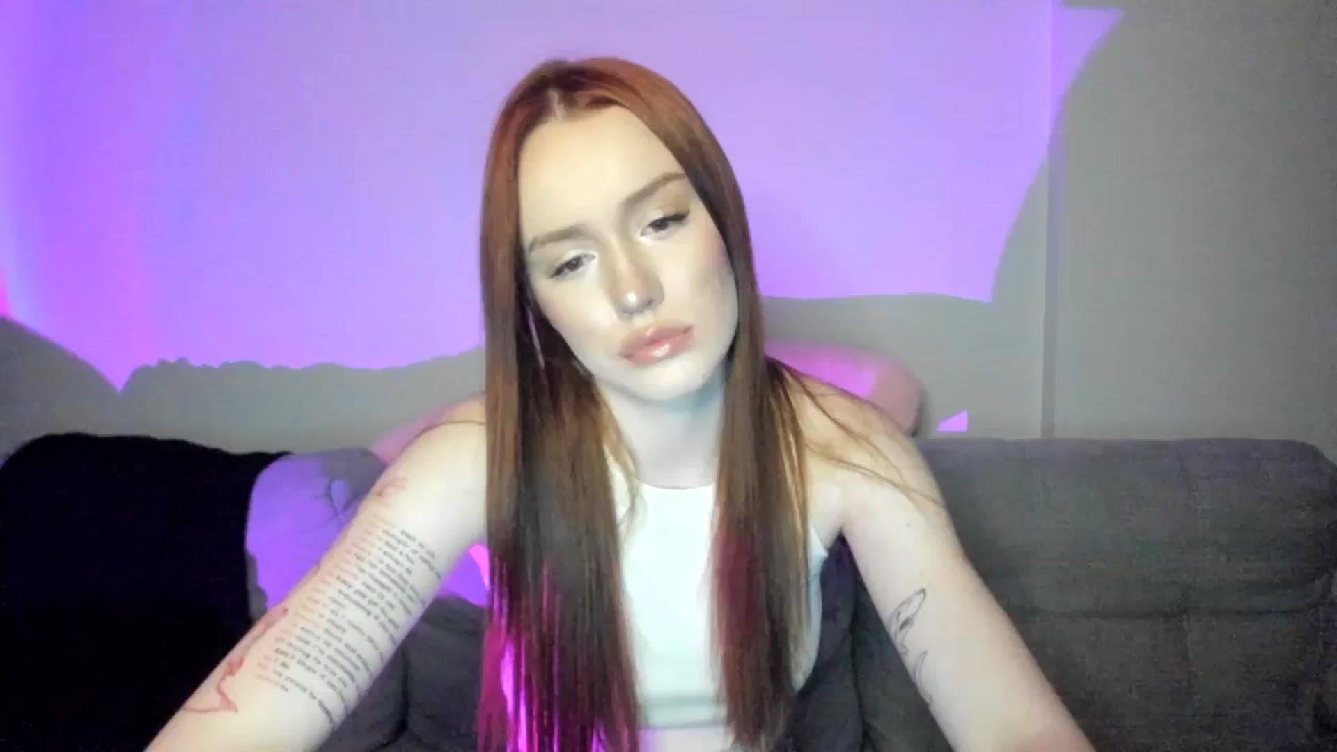 Gallery image thumbnail from IsabellRrose's myfreecams stream on, 03/26/2025, 17:12 image 15 of 20
