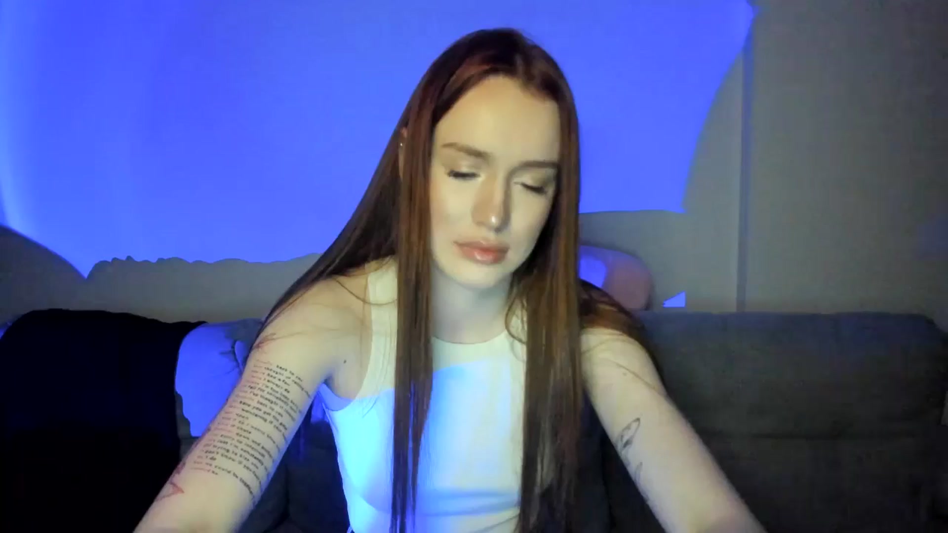 Gallery image thumbnail from IsabellRrose's myfreecams stream on, 03/26/2025, 18:09 image 16 of 20