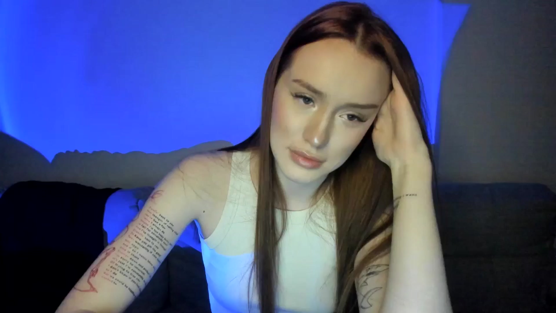 Gallery image thumbnail from IsabellRrose's myfreecams stream on, 03/26/2025, 18:36 image 12 of 20
