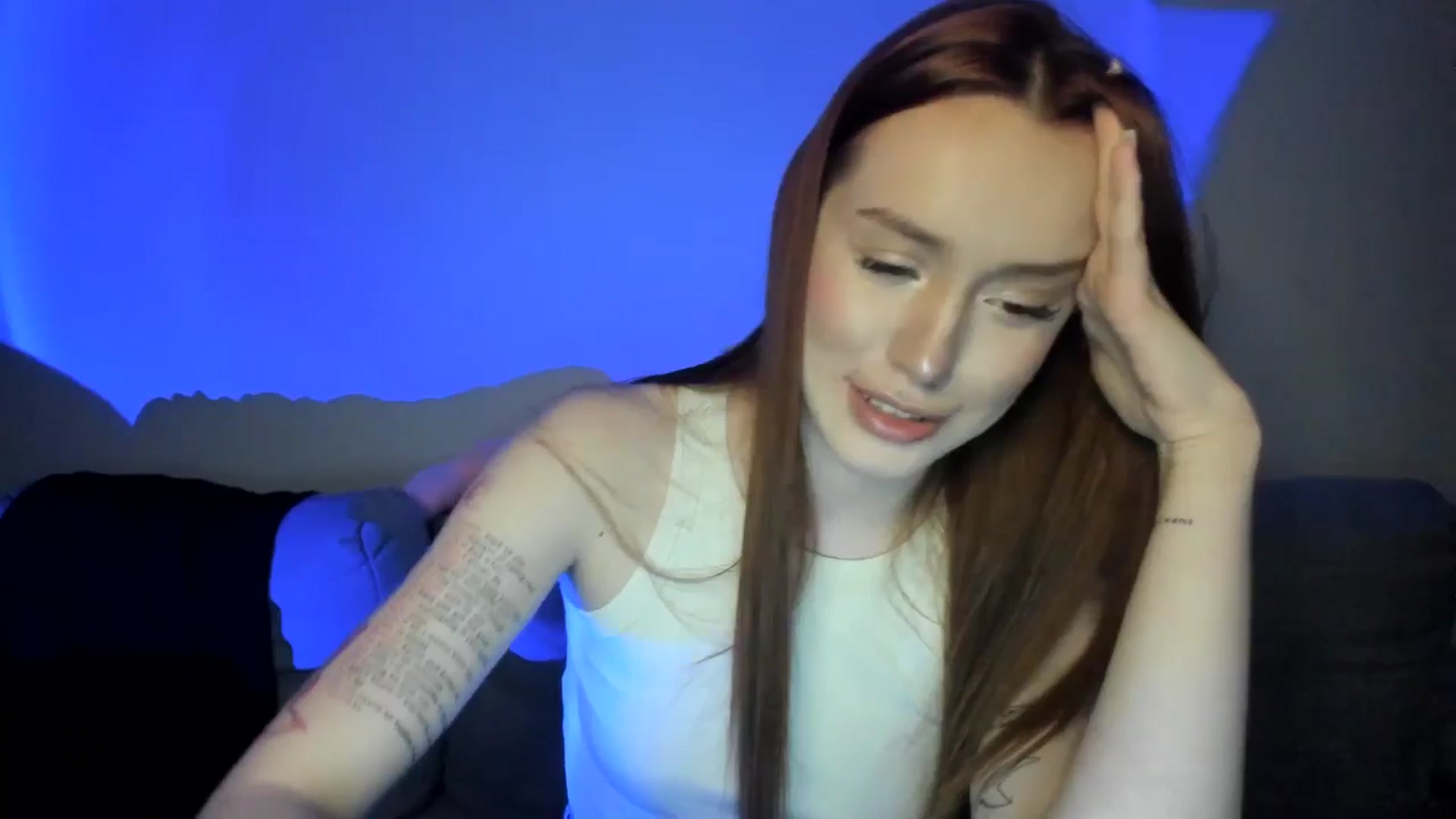 Gallery image thumbnail from IsabellRrose's myfreecams stream on, 03/26/2025, 18:36 image 11 of 20