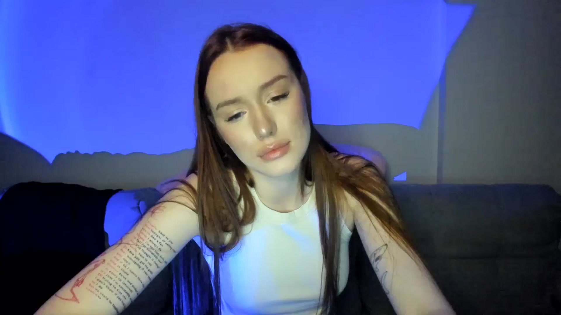 Gallery image thumbnail from IsabellRrose's myfreecams stream on, 03/26/2025, 19:22 image 8 of 20