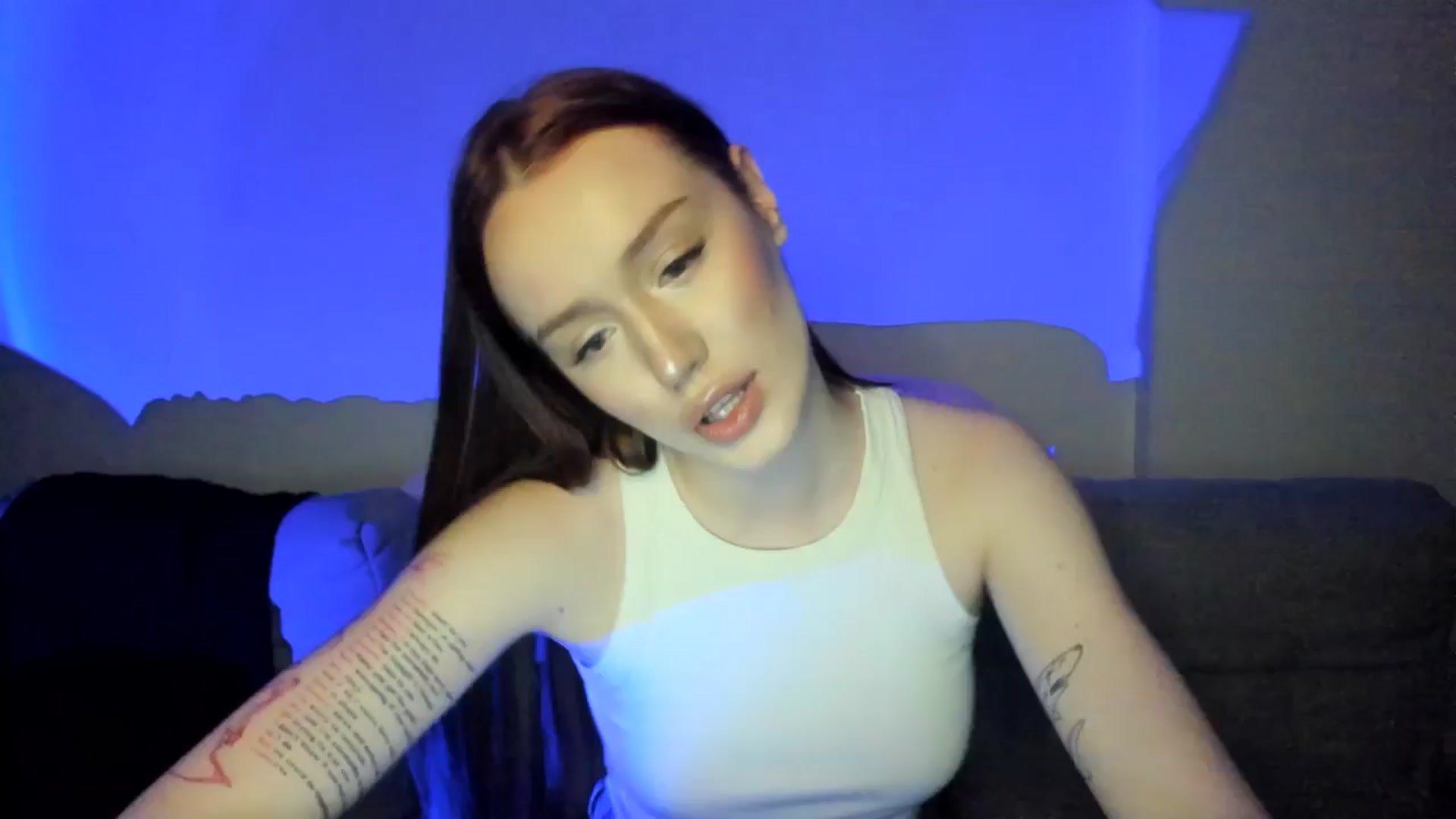 Gallery image thumbnail from IsabellRrose's myfreecams stream on, 03/26/2025, 19:22 image 15 of 20