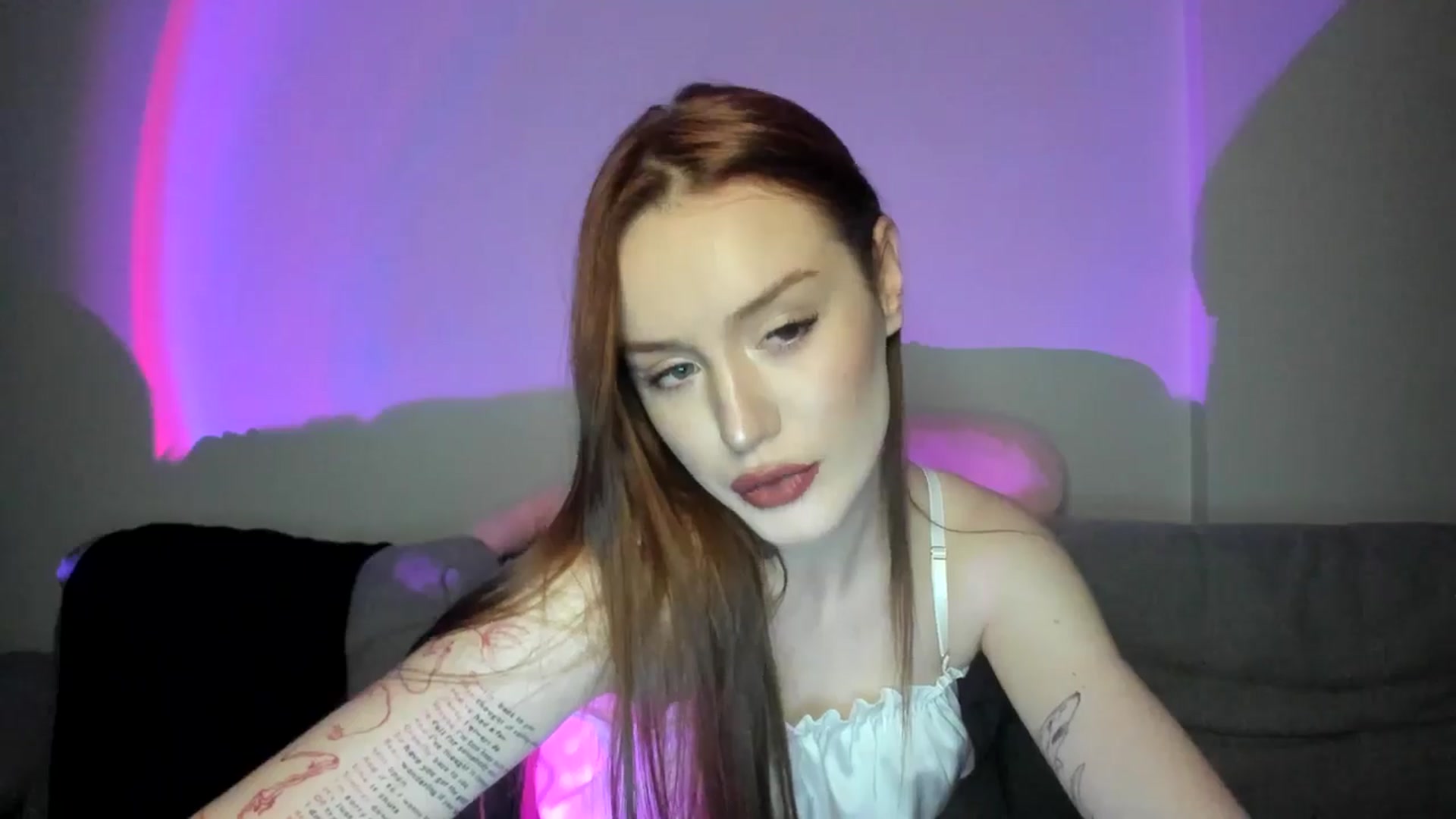 Gallery image thumbnail from IsabellRrose's myfreecams stream on, 03/28/2025, 17:15 image 4 of 20