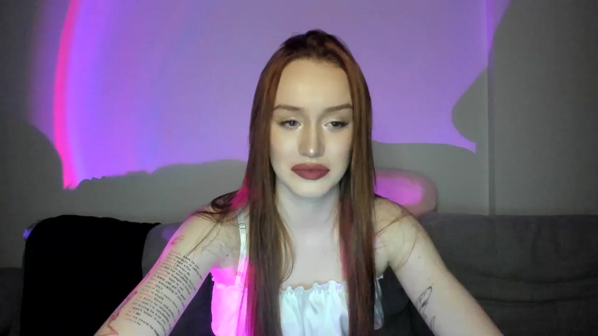 Gallery image thumbnail from IsabellRrose's myfreecams stream on, 03/28/2025, 18:06 image 3 of 20