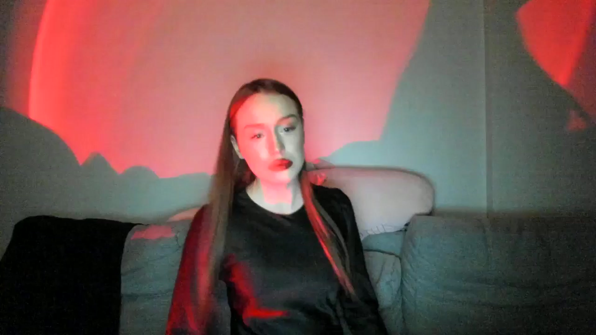 Gallery image thumbnail from IsabellRrose's myfreecams stream on, 03/29/2025, 17:20 image 3 of 20