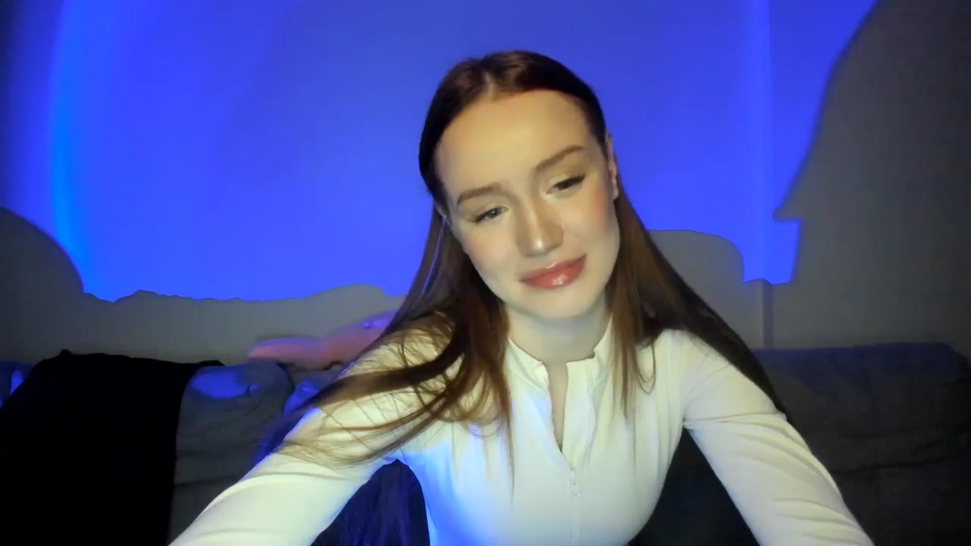 Gallery image thumbnail from IsabellRrose's myfreecams stream on, 03/30/2025, 16:29 image 10 of 20