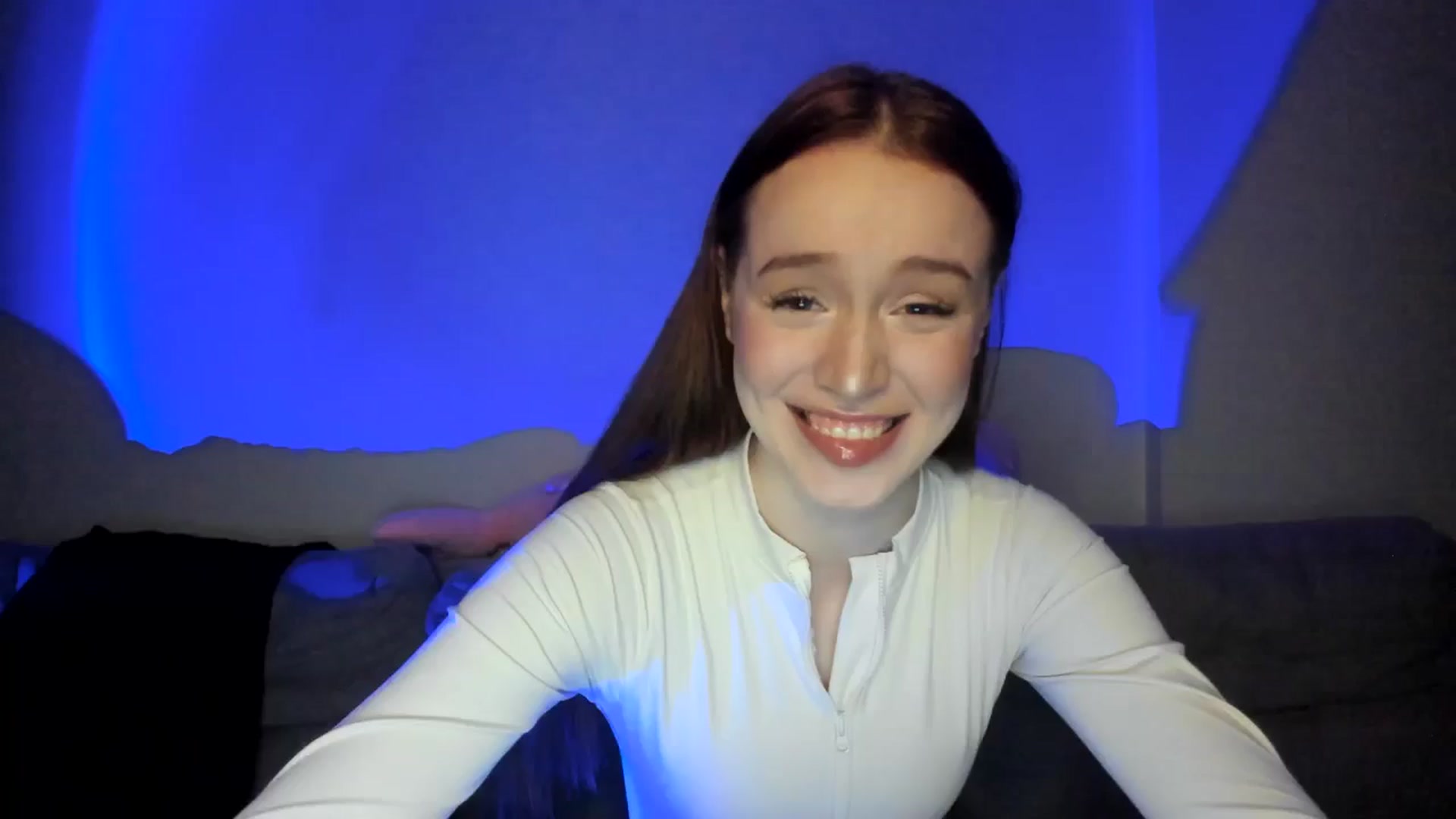Gallery image thumbnail from IsabellRrose's myfreecams stream on, 03/30/2025, 16:43 image 11 of 20