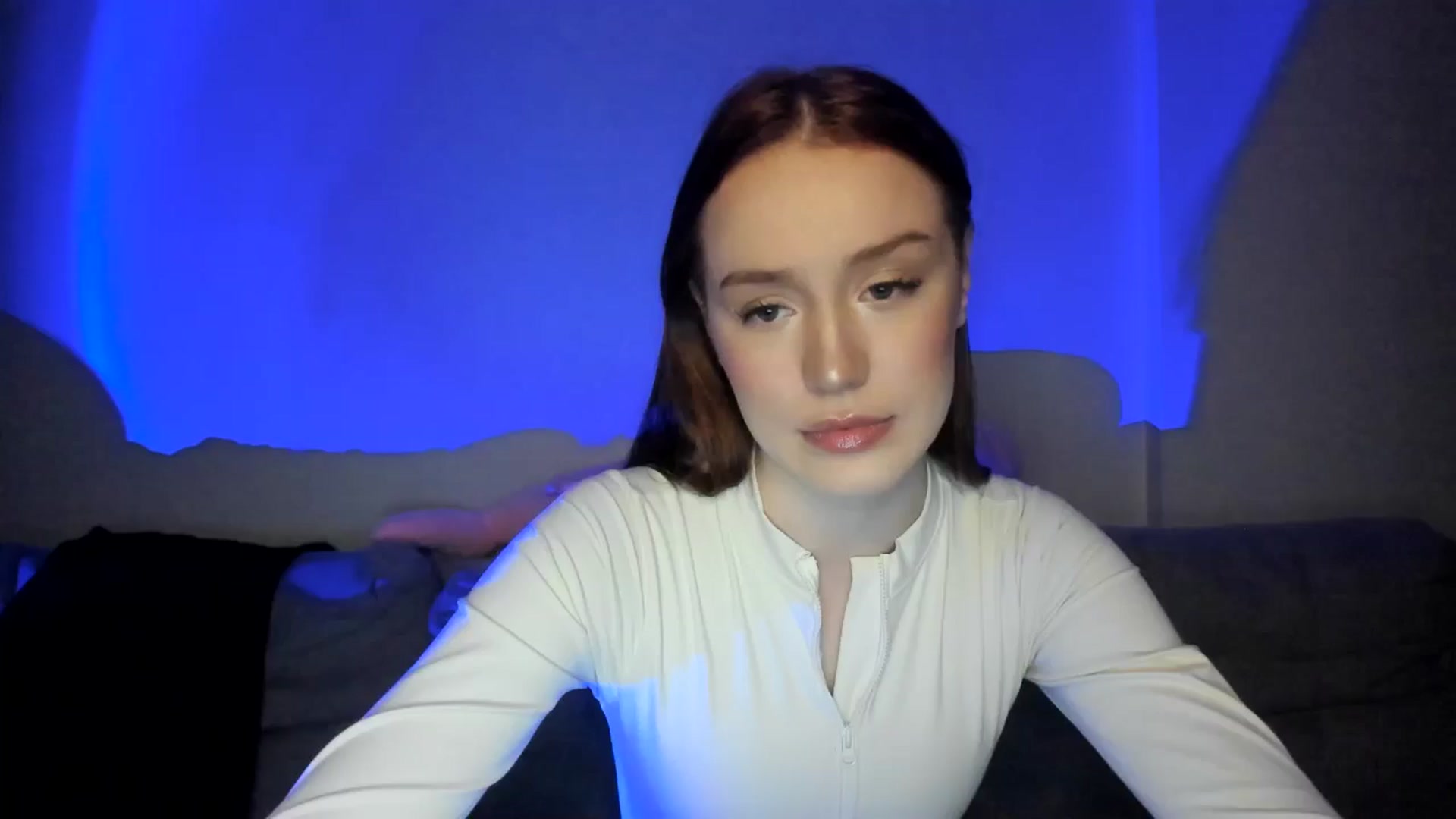 Gallery image thumbnail from IsabellRrose's myfreecams stream on, 03/30/2025, 16:43 image 12 of 20