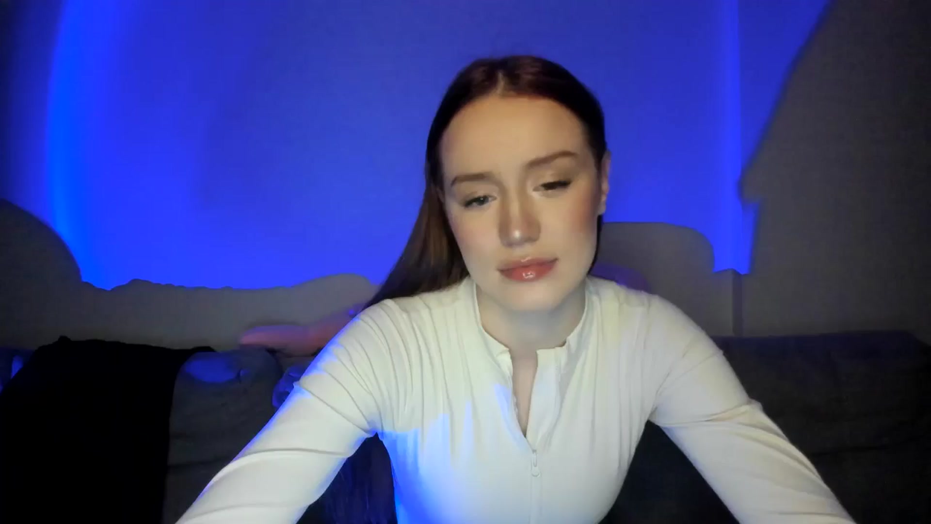 Gallery image thumbnail from IsabellRrose's myfreecams stream on, 03/30/2025, 16:43 image 8 of 20