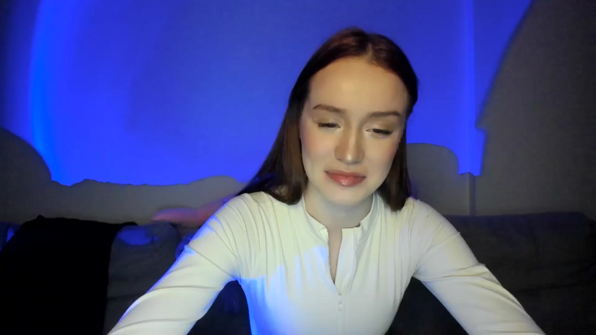 Gallery image thumbnail from IsabellRrose's myfreecams stream on, 03/30/2025, 16:43 image 14 of 20