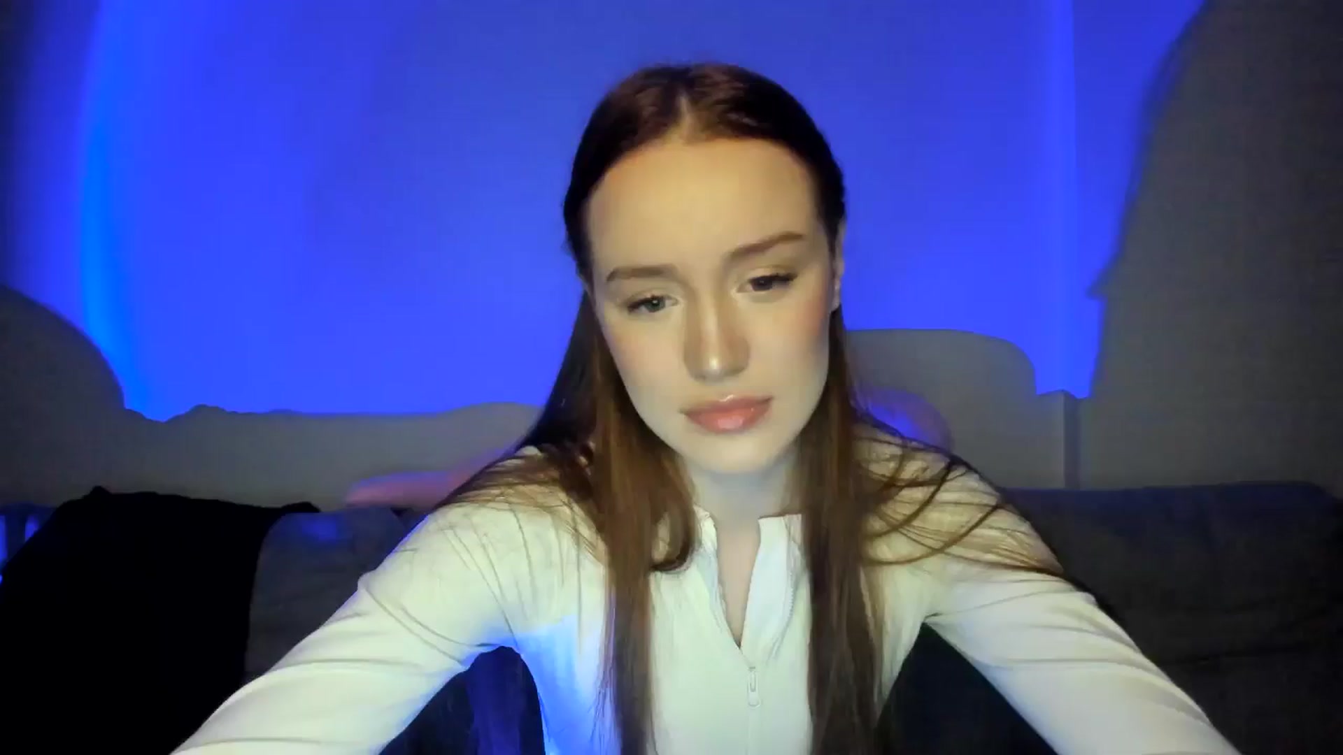 Gallery image thumbnail from IsabellRrose's myfreecams stream on, 03/30/2025, 17:04 image 7 of 20