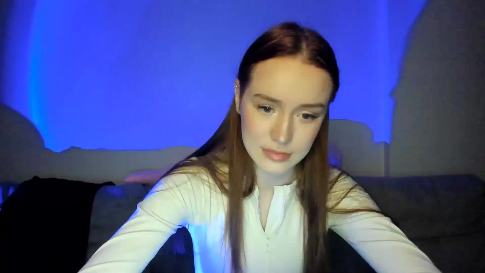 Gallery image thumbnail from IsabellRrose's myfreecams stream on, 03/30/2025, 17:04 image 8 of 20