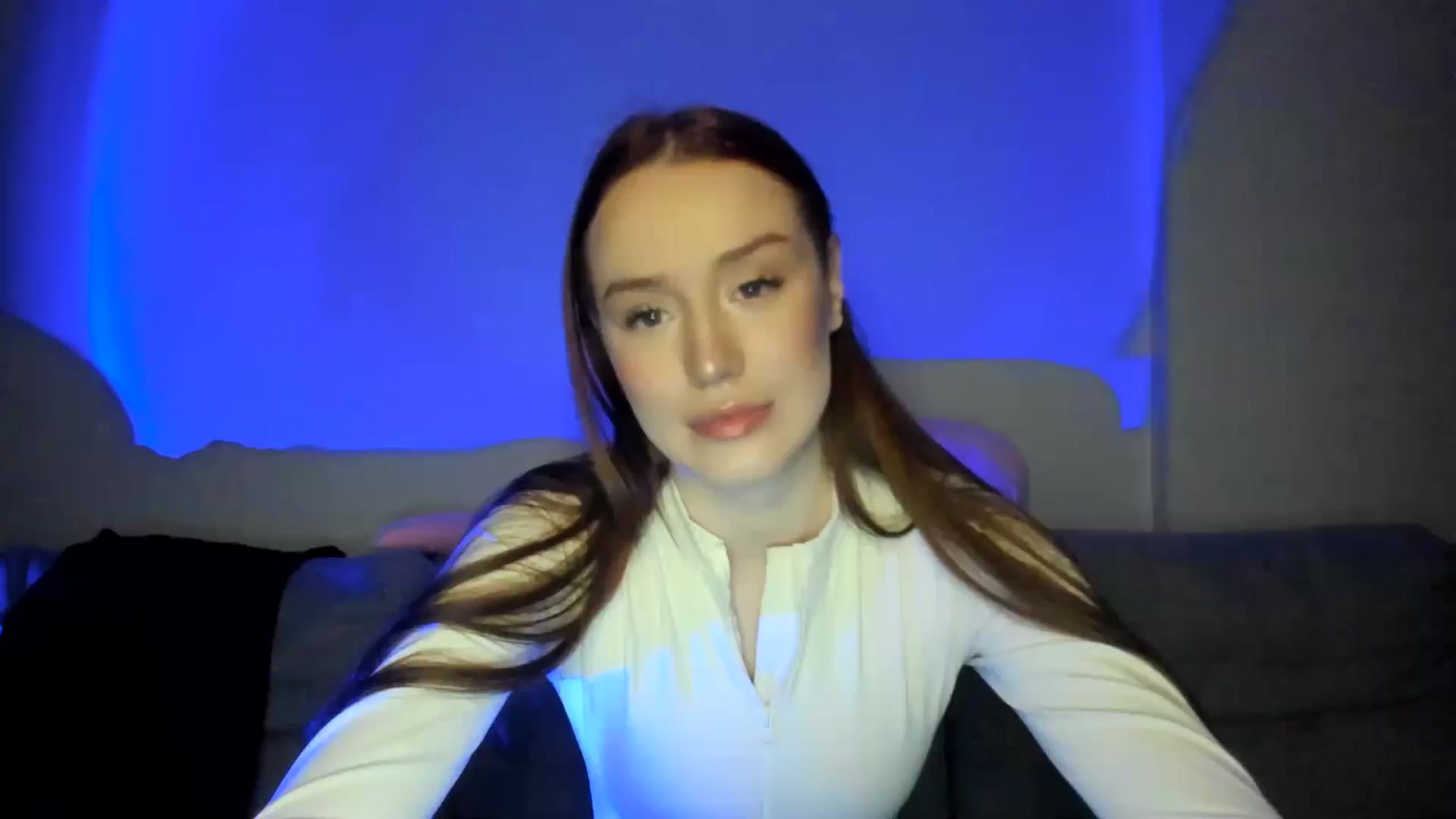Gallery image thumbnail from IsabellRrose's myfreecams stream on, 03/30/2025, 17:04 image 14 of 20