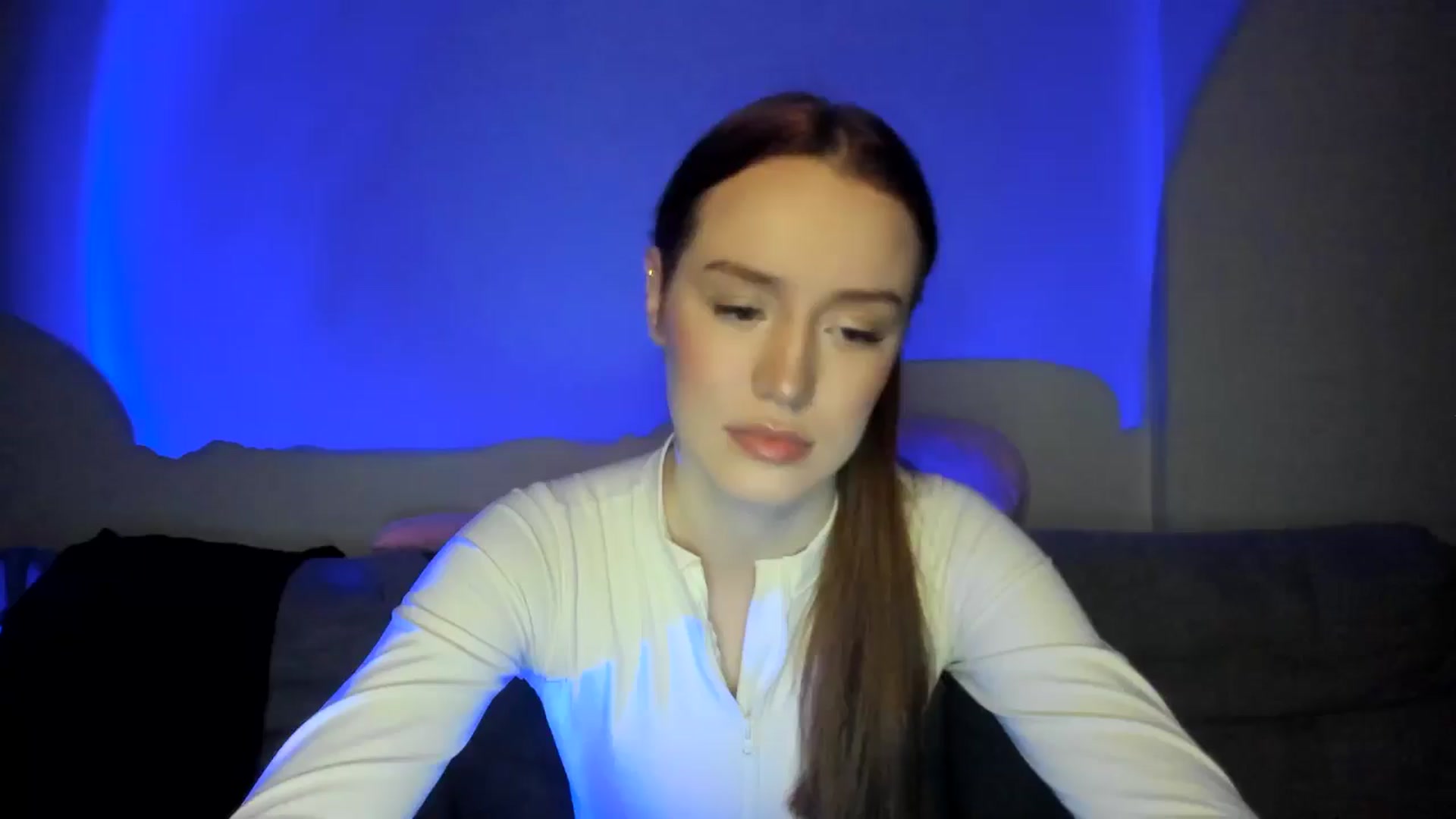 Gallery image thumbnail from IsabellRrose's myfreecams stream on, 03/30/2025, 17:04 image 19 of 20