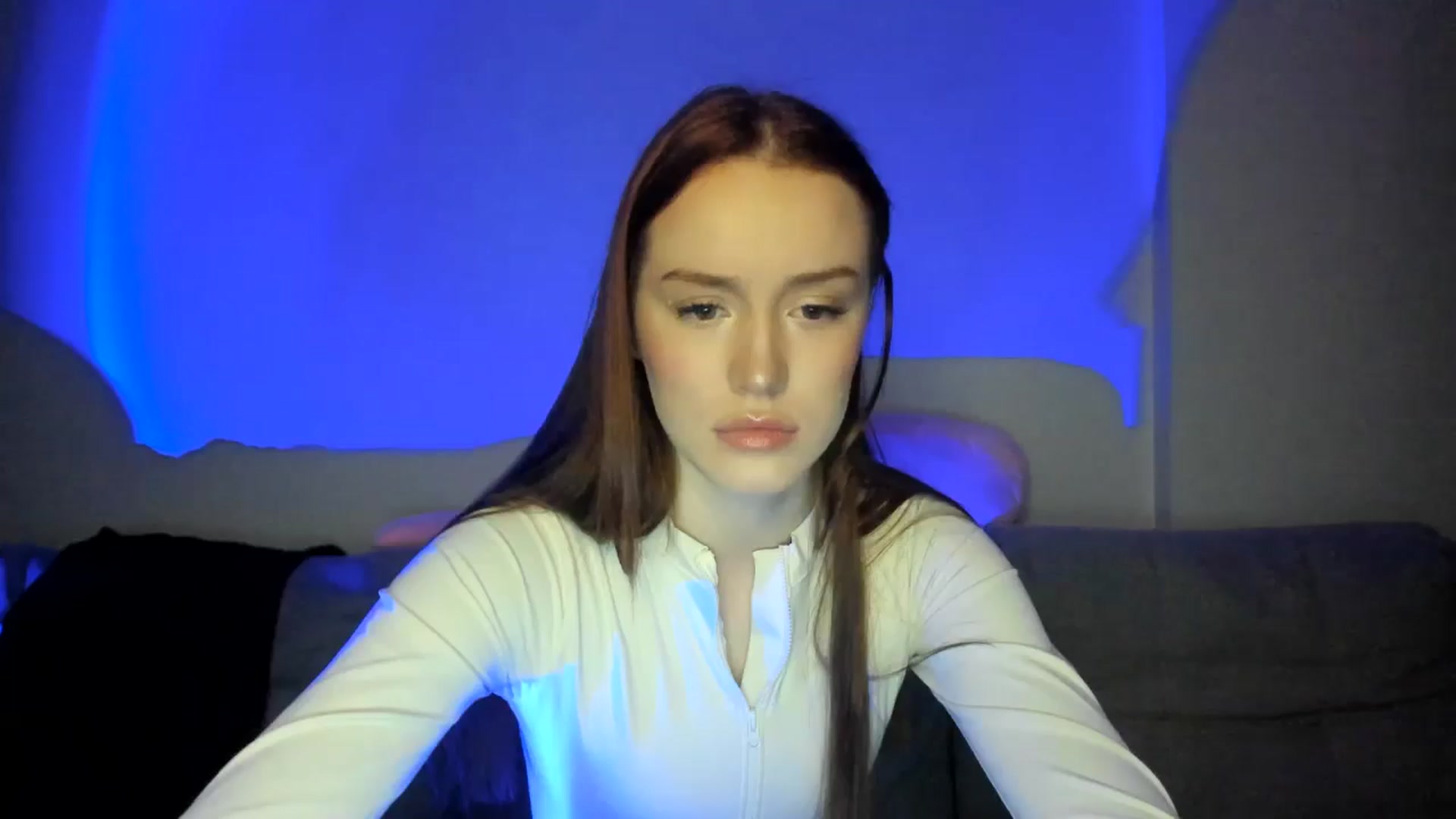 Gallery image thumbnail from IsabellRrose's myfreecams stream on, 03/30/2025, 17:46 image 14 of 20