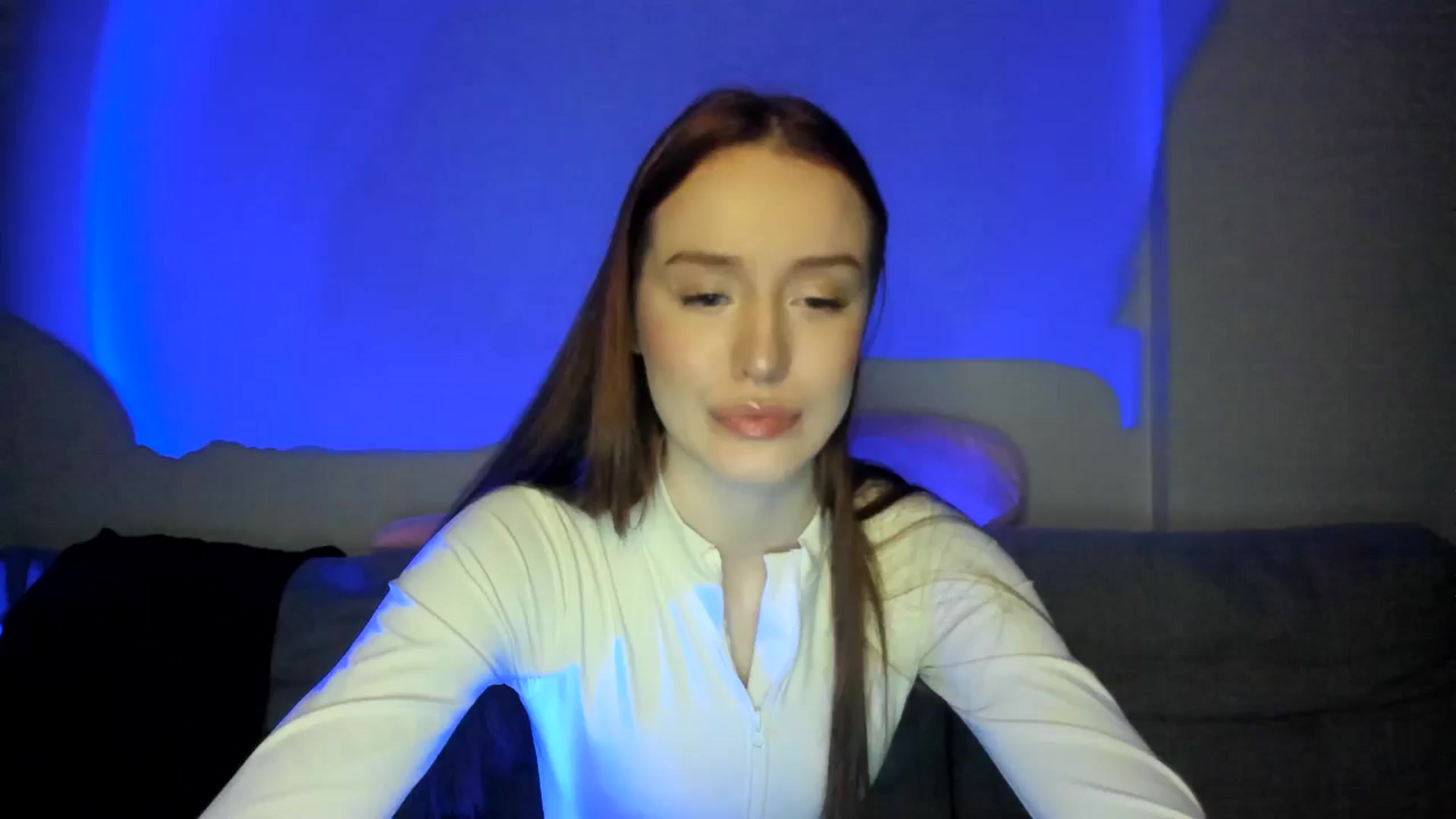 Gallery image thumbnail from IsabellRrose's myfreecams stream on, 03/30/2025, 17:46 image 4 of 20