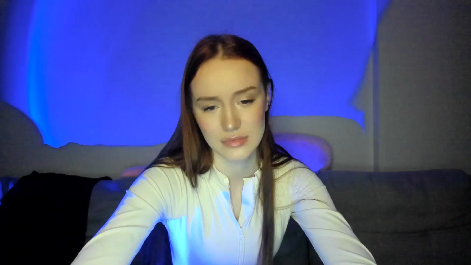 Gallery image thumbnail from IsabellRrose's myfreecams stream on, 03/30/2025, 17:46 image 10 of 20