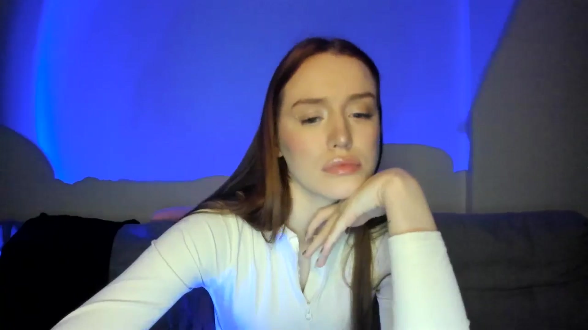 Gallery image thumbnail from IsabellRrose's myfreecams stream on, 03/30/2025, 17:46 image 13 of 20