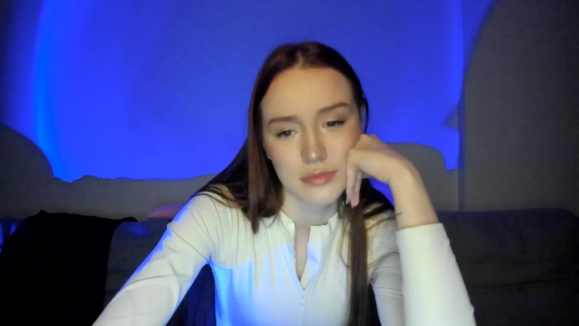 Gallery image thumbnail from IsabellRrose's myfreecams stream on, 03/30/2025, 17:46 image 9 of 20